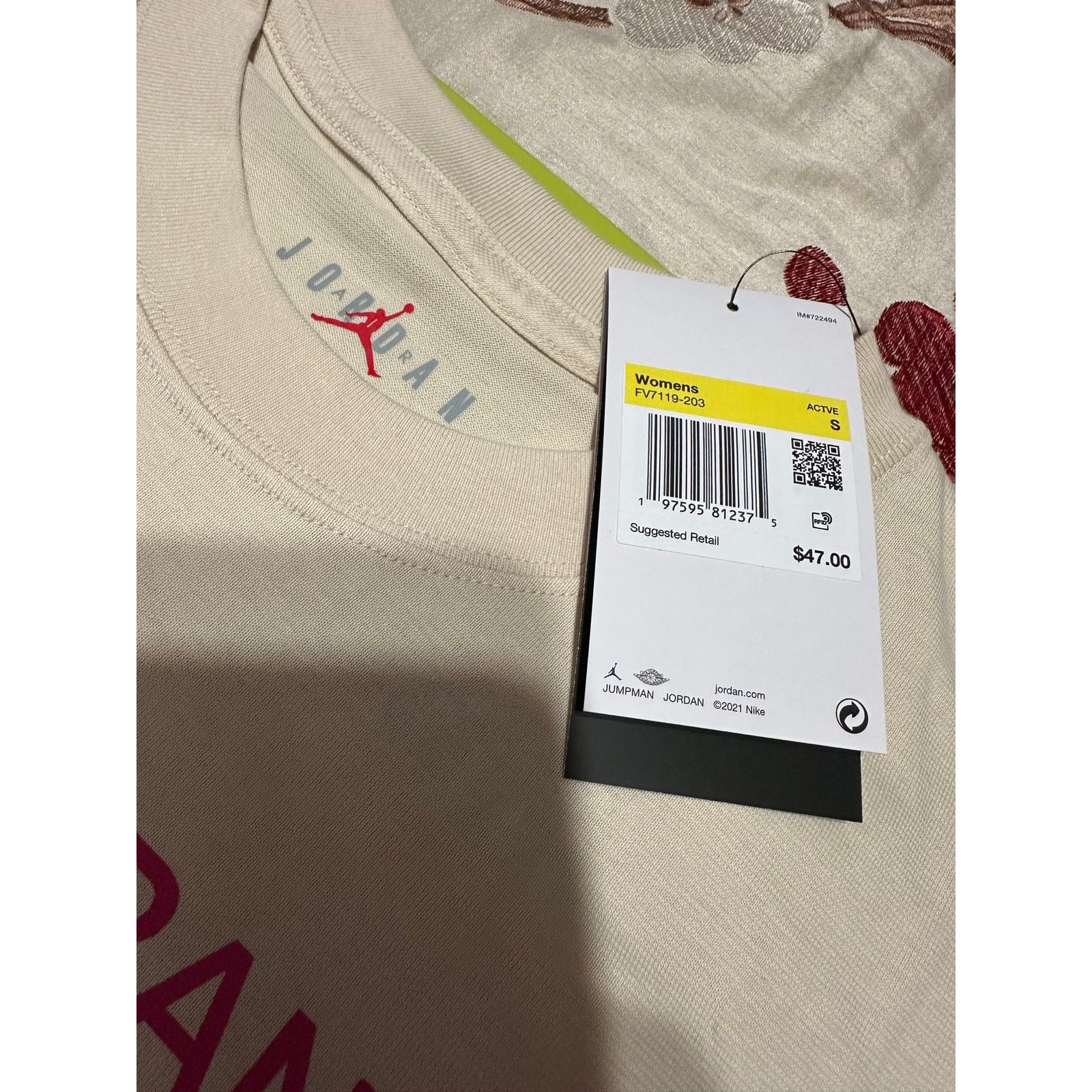 Nike *NWT* NIKE Woman’s Oversized T-shirt (pink/beige) - Small Size S / US 4 / IT 40 - 3 Thumbnail