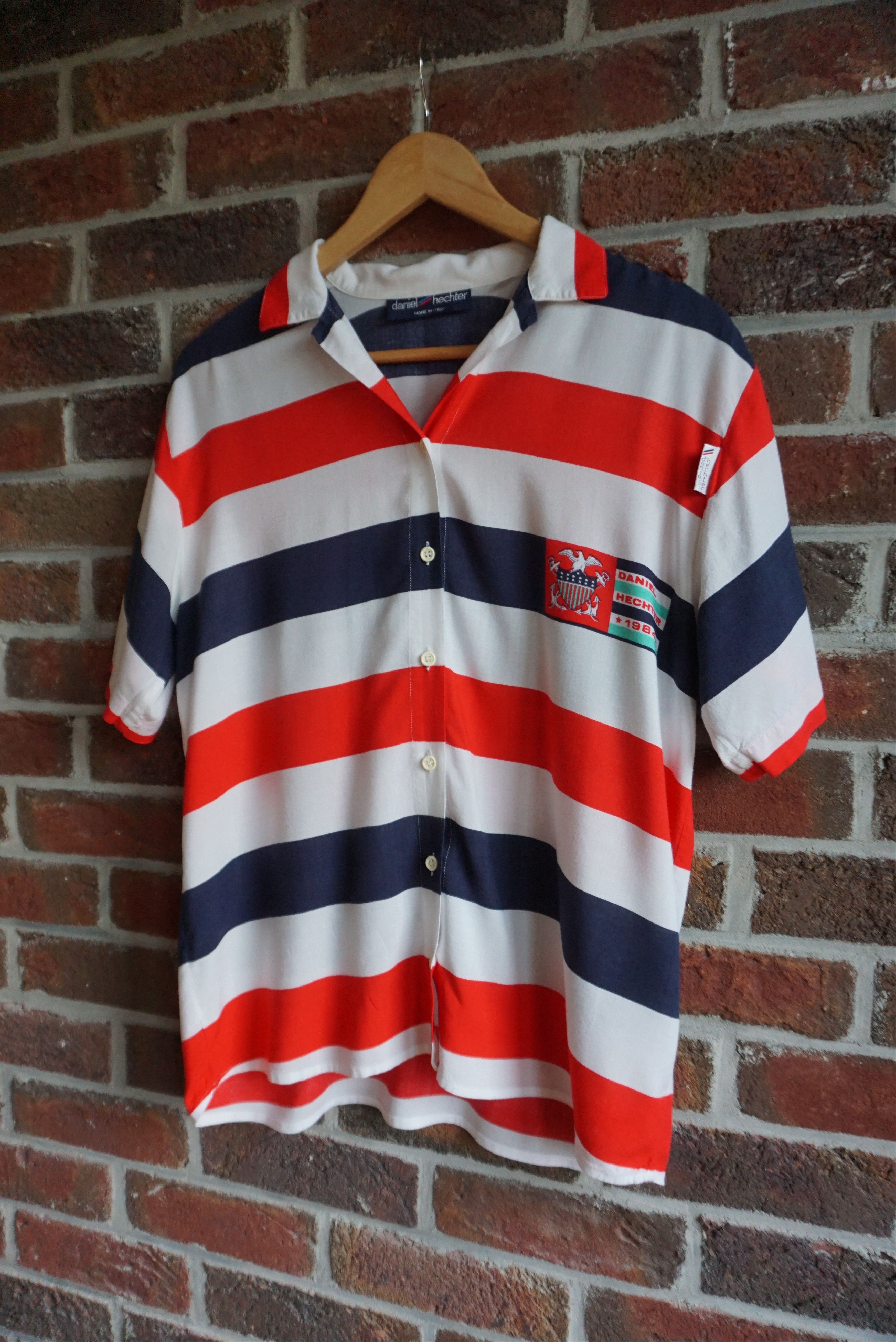 Daniel Hechter Men true vintage funky striped short sleeved shirt 80s 90s Size US S / EU 44-46 / 1 - 7 Thumbnail