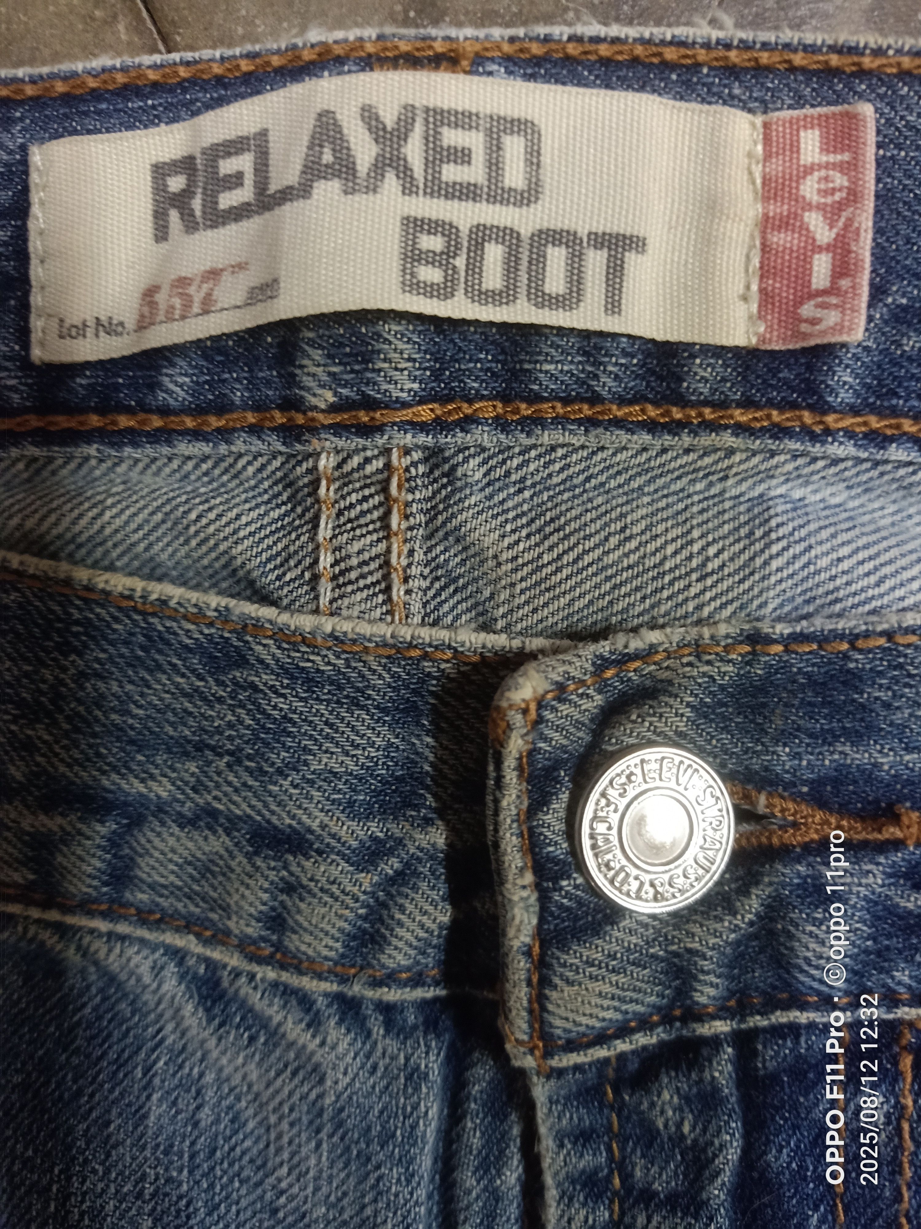 If Six Was Nine 🌟 Levis 90s 557 Relaxed Boot Cut Men 🌟 Size US 36 / EU 52 - 6 Thumbnail