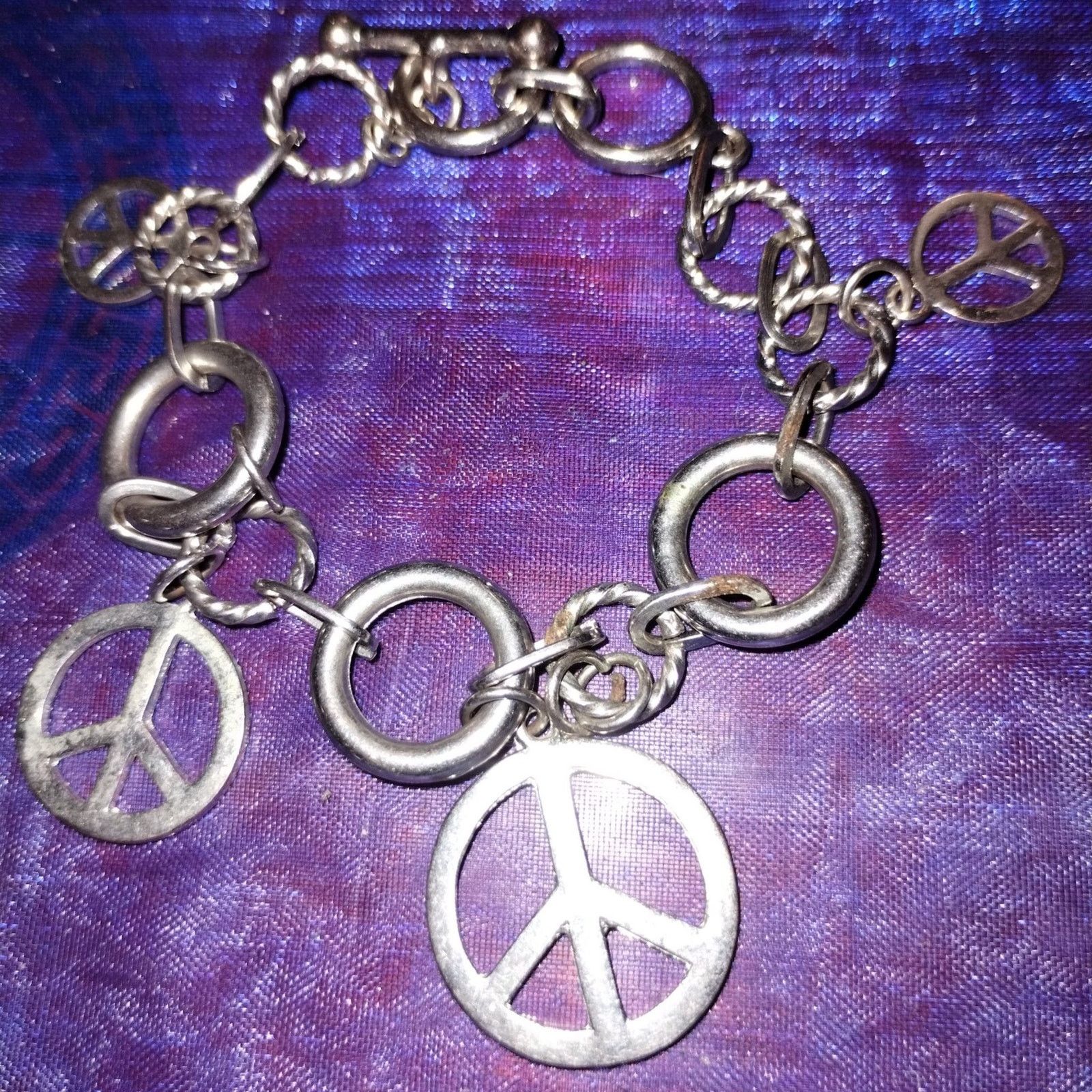 Vintage Absolutely gorgeous vintage peace silver toggle bracelet Size ONE SIZE - 2 Thumbnail
