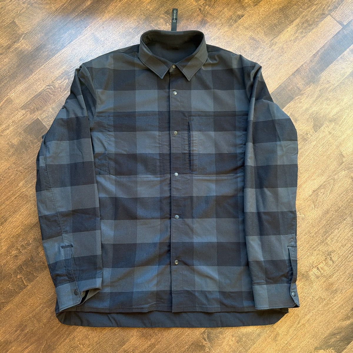 Lululemon Lululemon medium weight Over-shirt/ Reversible Flannel Size US XL / EU 56 / 4 - 5 Thumbnail