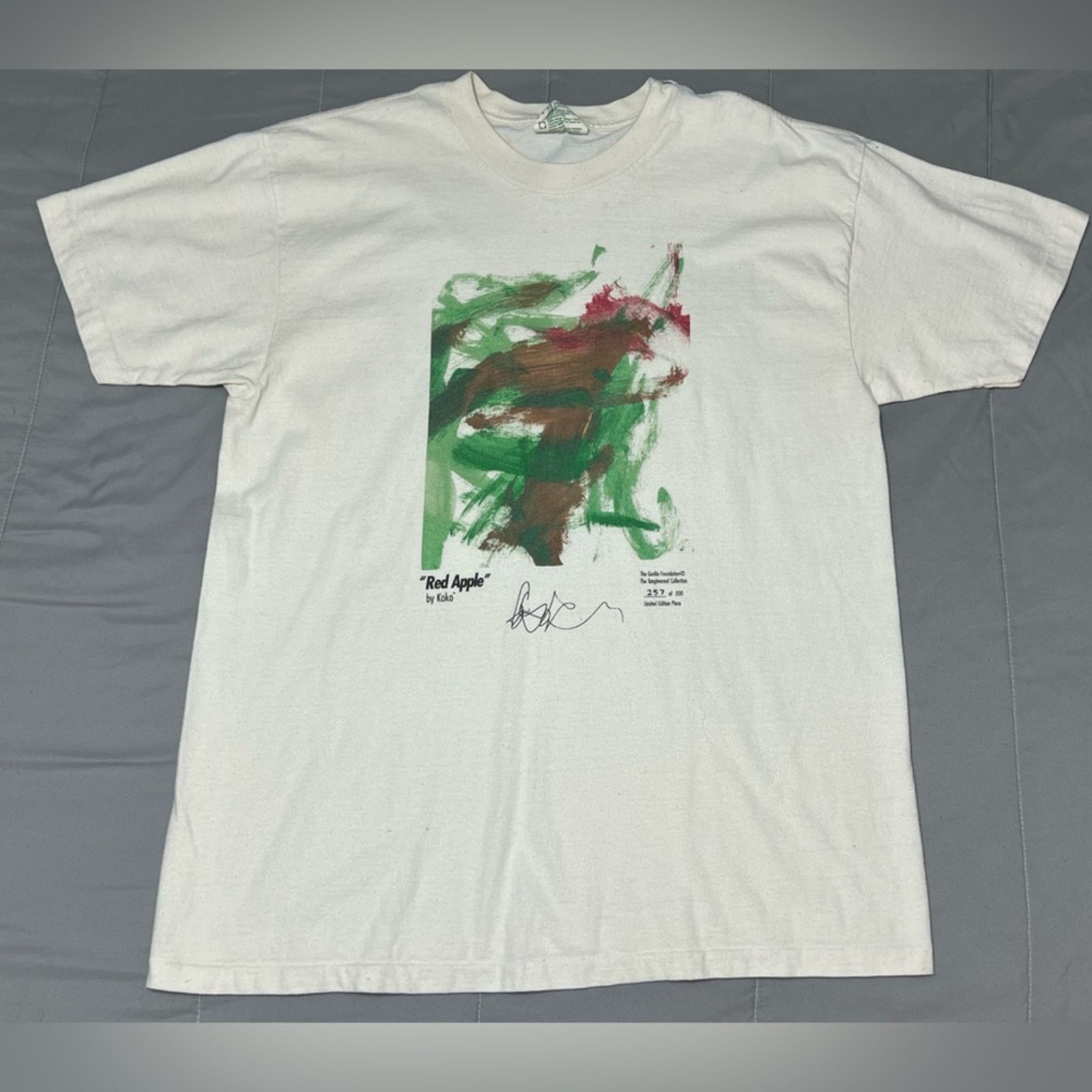 Vintage Vintage 90s “Red Apple” By Koko Art Shirt Men ONLY 300 MADE Size US L / EU 52-54 / 3 - 1 Thumbnail