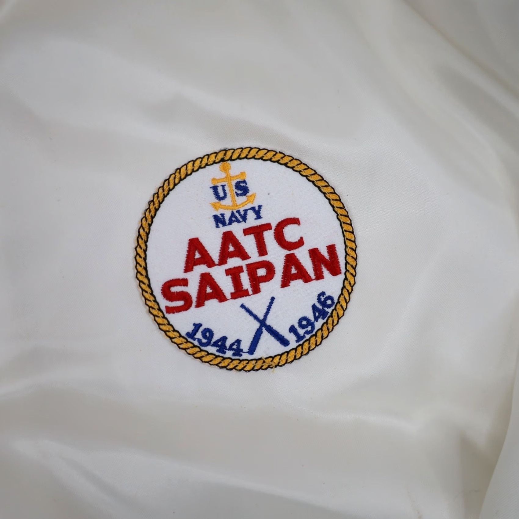 Vintage VINTAGE USNTS US Navy Fightin Blue Jackets Graphic Satin Jacket Shirt Mens XXL White- 2XL Bomber Jacket Size US XXL / EU 58 / 5 - 5 Thumbnail