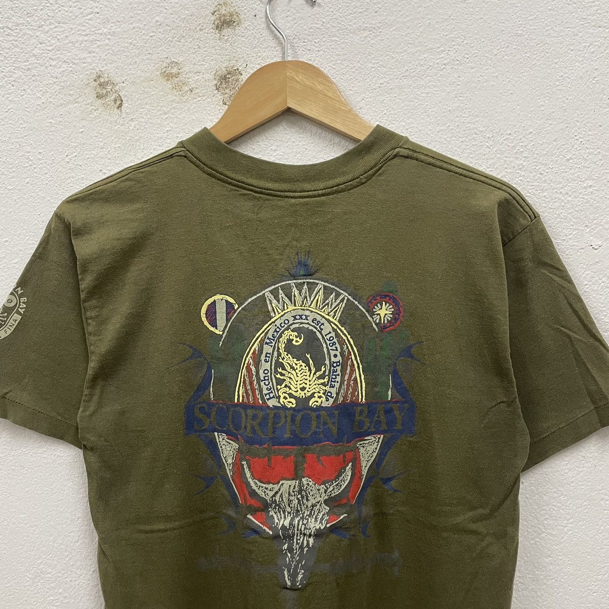 Vintage 🔥🔥Vintage 90s Scorpion Bay Big Logo Skate Surf Tee Size US S / EU 44-46 / 1 - 3 Thumbnail