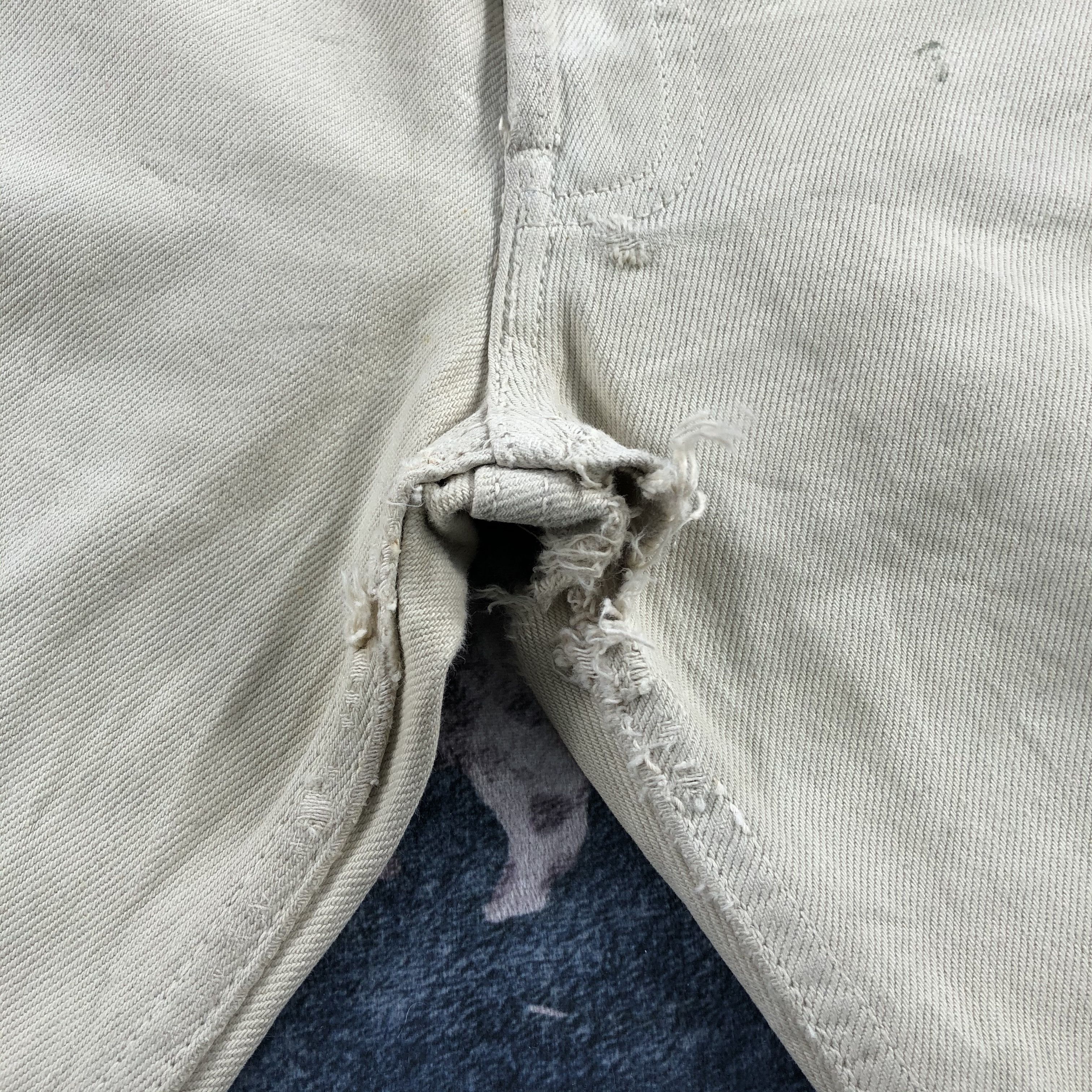 Levi's × Vintage Vintage 90s Light Wash Levis 501 Jeans-JM2519 Size US 30 / EU 46 - 10 Thumbnail