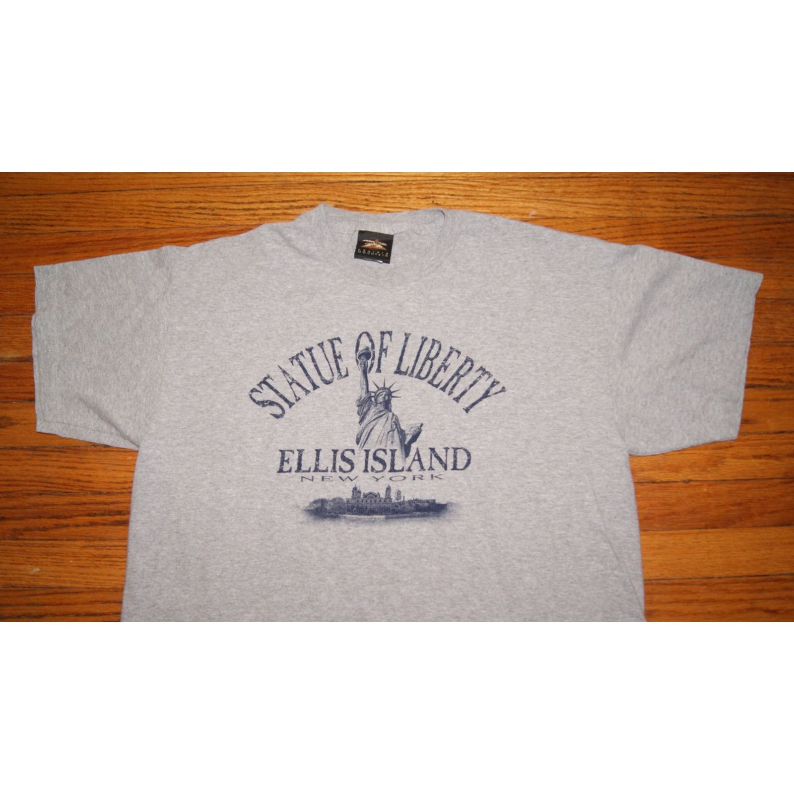 Vintage VTG Statue of Liberty Men L TShirt Ellis Island New York USA Size US L / EU 52-54 / 3 - 1 Thumbnail