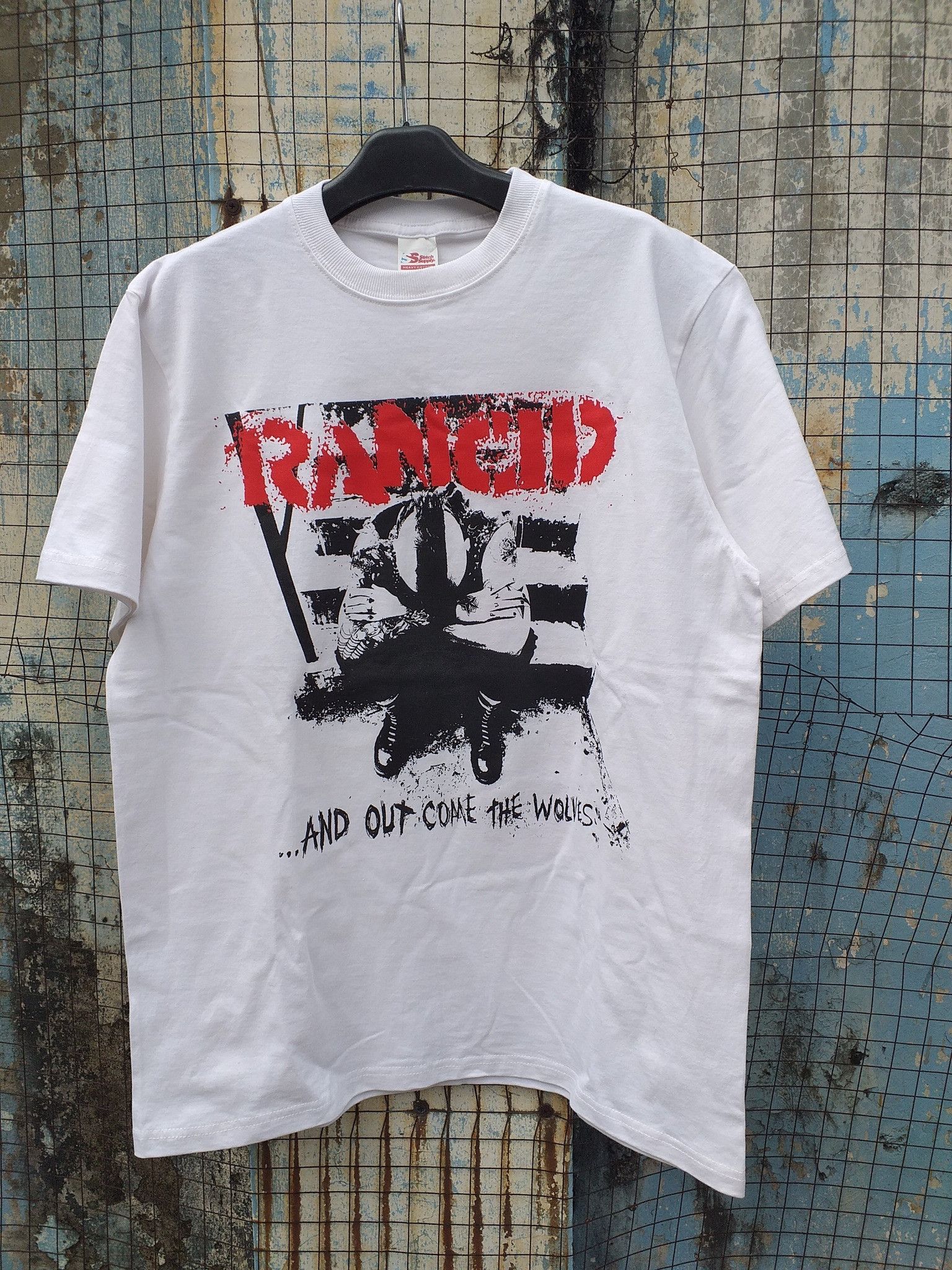Band Tees Rancid And Out Come The Wolves Tour T shirt Size US XL / EU 56 / 4 - 1 Thumbnail