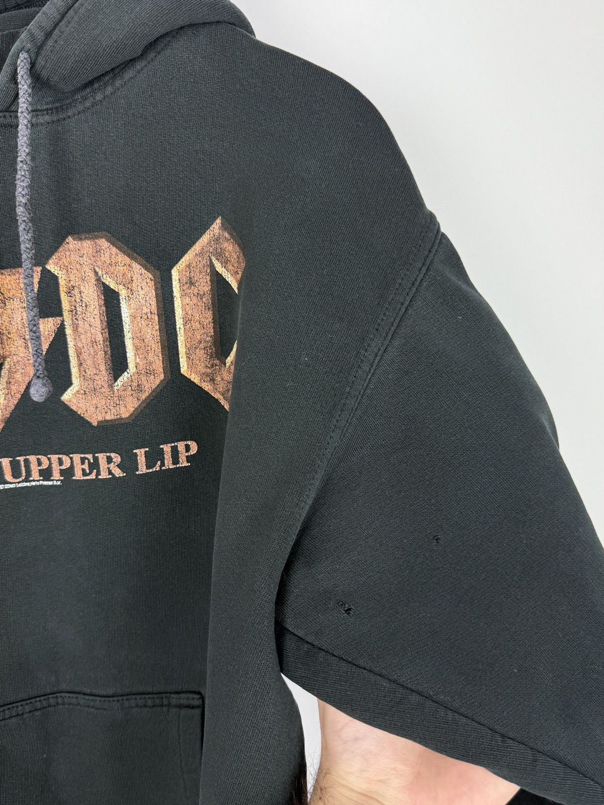 Band Tees 2000 Vintage Distressed AC/DC Stiff Upper Lip Boxy Hoodie Size US M / EU 48-50 / 2 - 7 Thumbnail