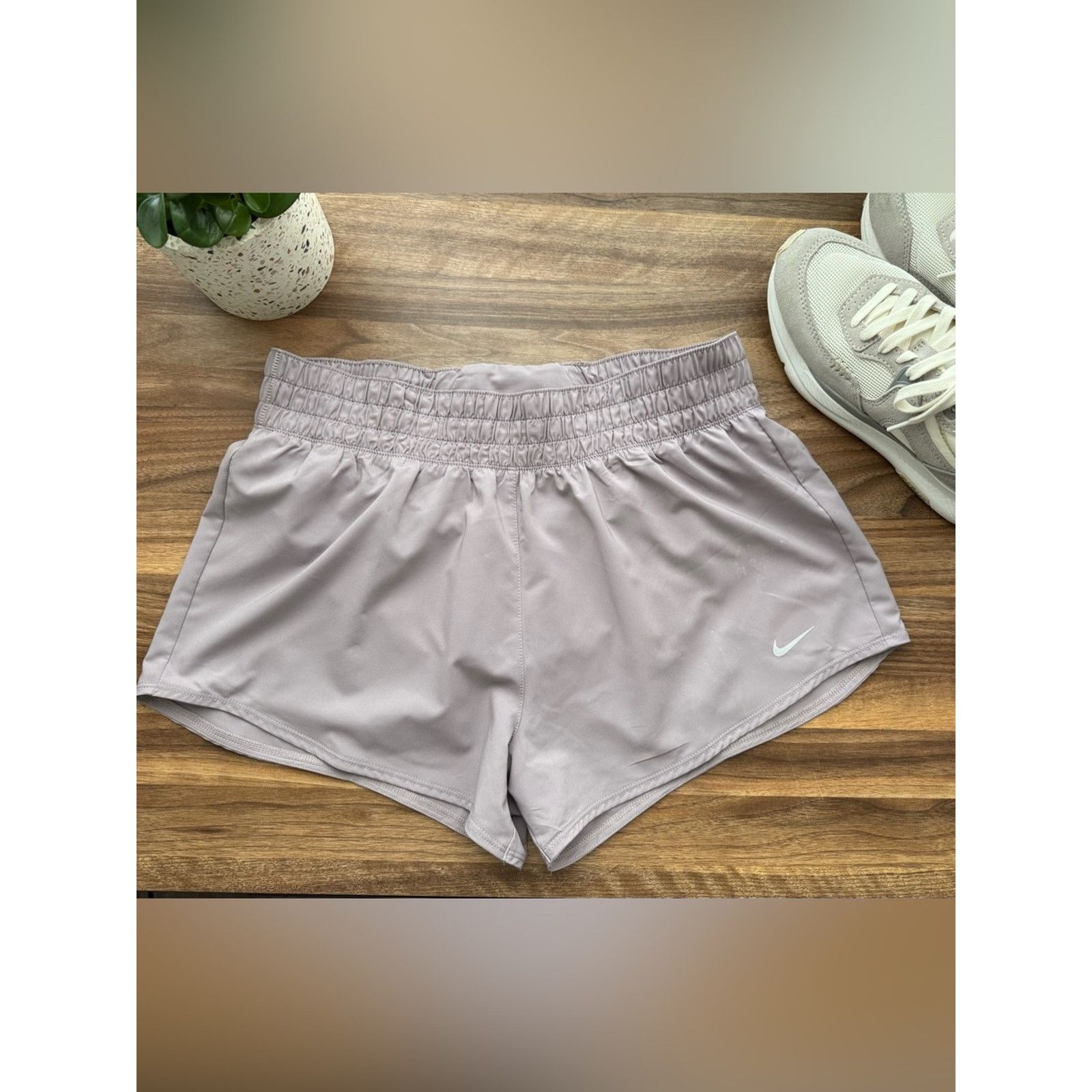 Nike Nike DRI-FIT Women's Mauve Athletic Running Shorts Size 30" / US 8 / IT 44 - 1 Thumbnail