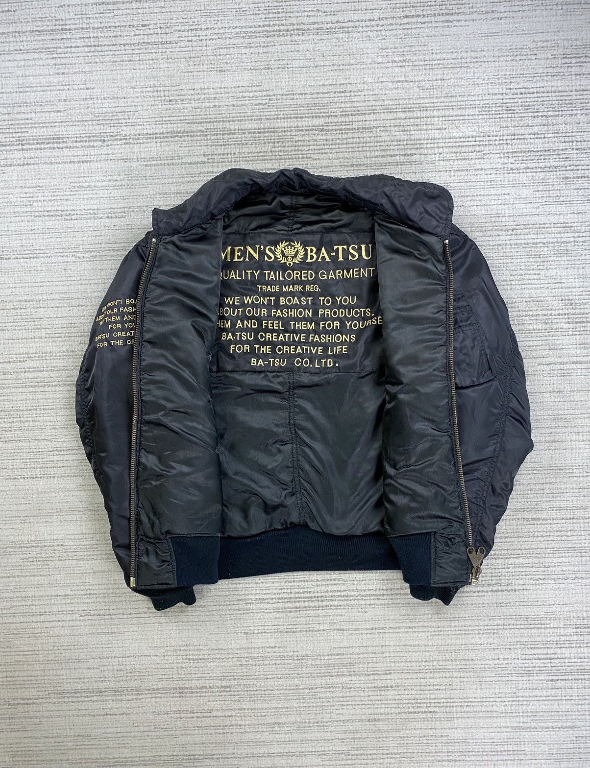 Issey Miyake Vintage Ba-Tsu Reversible Embroidery Bombers Jacket Size US L / EU 52-54 / 3 - 9 Thumbnail