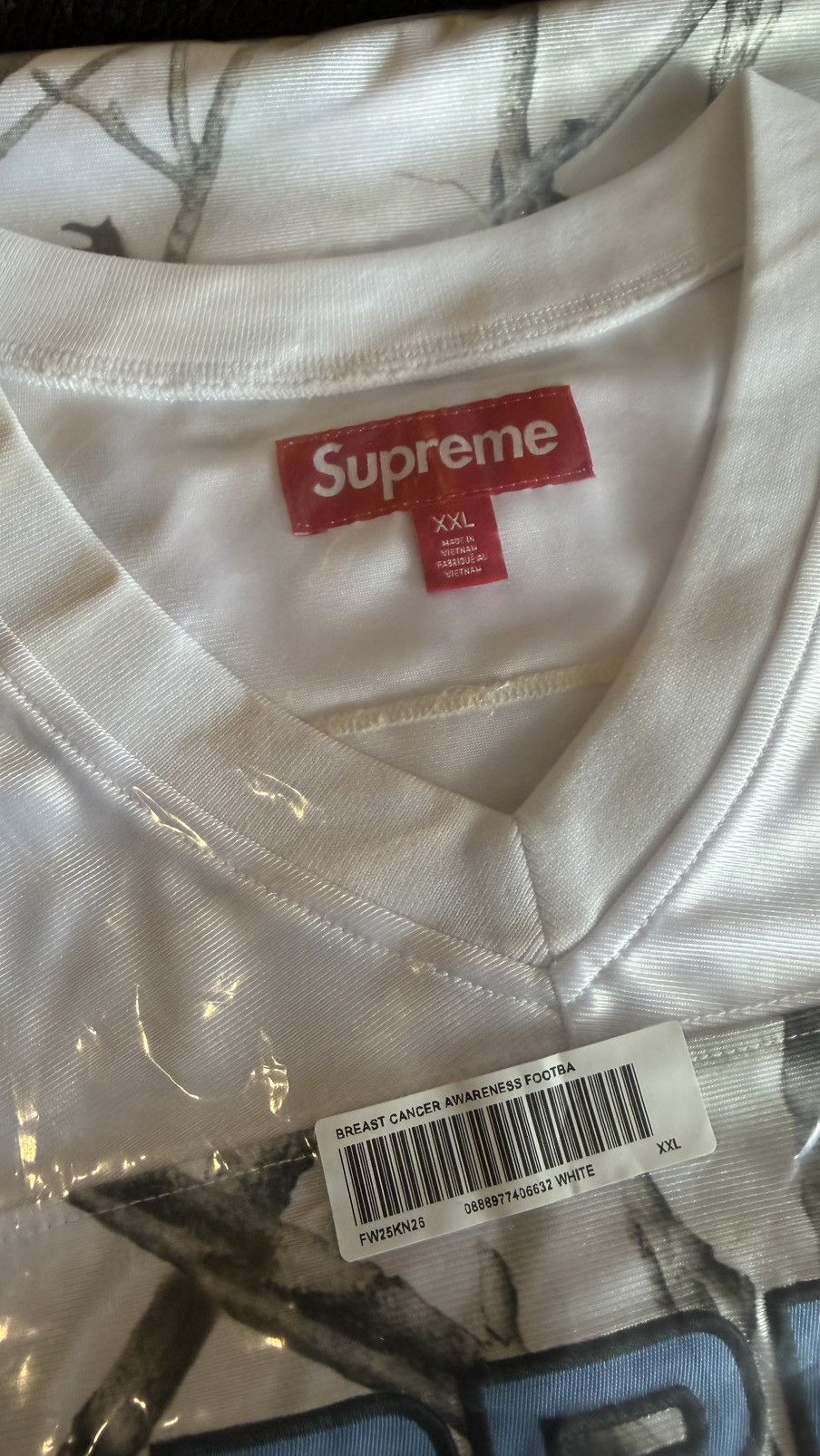 Supreme Supreme Breast cancer awareness football jersey (green) XXL Size US XXL / EU 58 / 5 - 2 Thumbnail