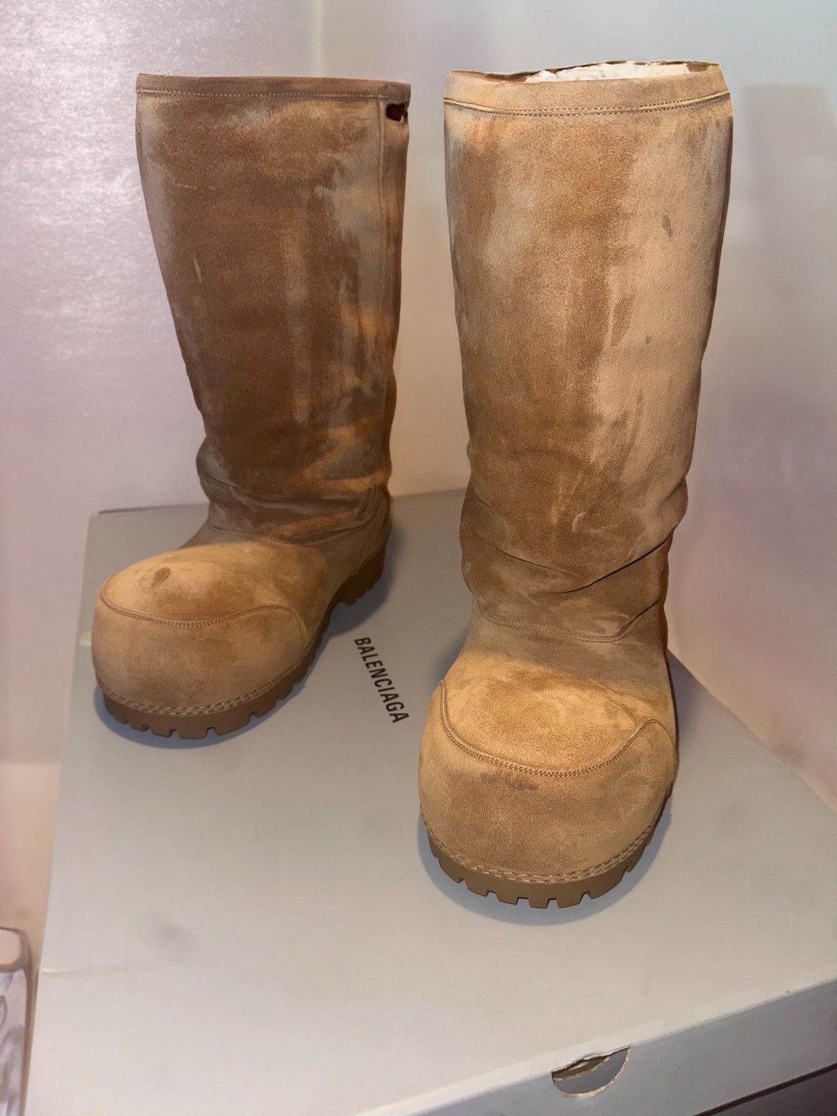 Balenciaga Balenciaga Alaska fur boots Size US 10 / EU 43 - 1 Thumbnail