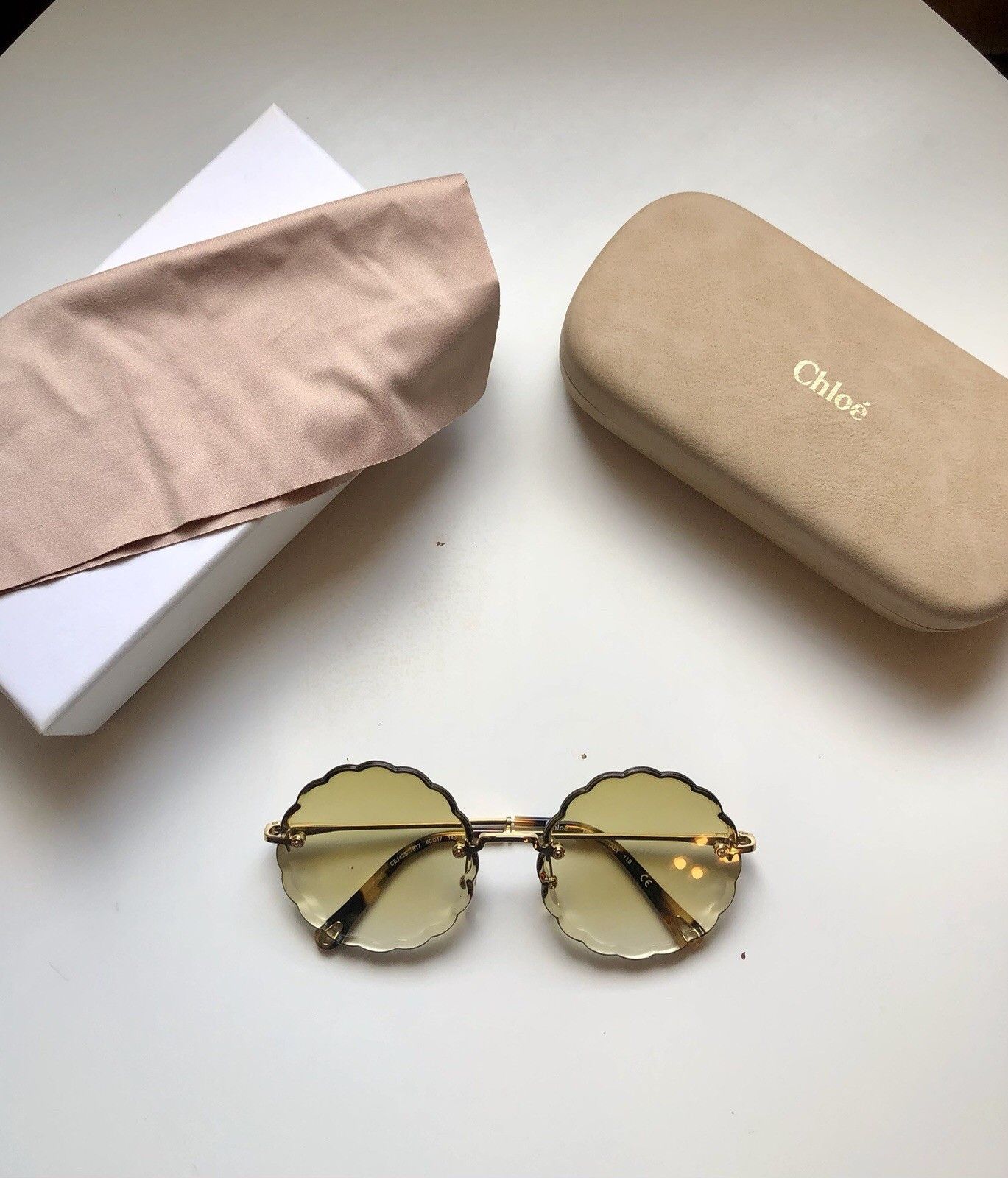Chloe Chloe Rimless Flower Brown Gradient Sunglasses CE142S NIB Size ONE SIZE - 2 Thumbnail