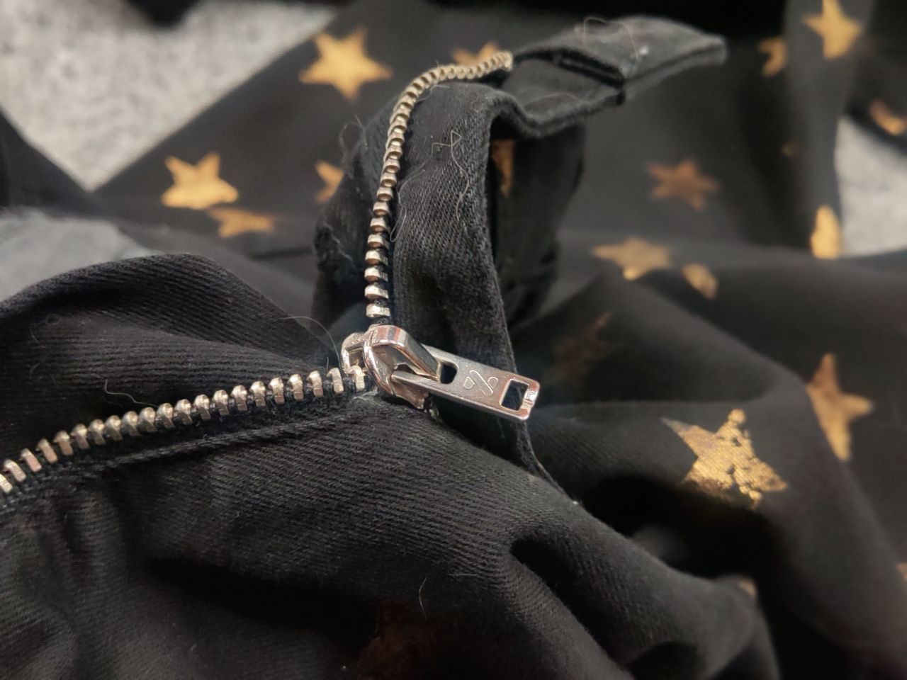 Just Cavalli Just Cavalli Casual black pants with gold star print Size 28" / US 6 / IT 42 - 18 Thumbnail