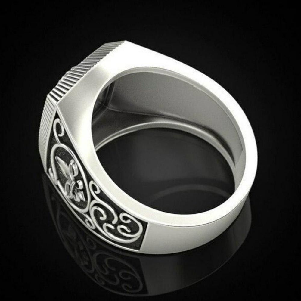 Designer Men's Viking Lion Head Totem Amulet Silver Ring - Size 8 Size ONE SIZE - 8 Thumbnail