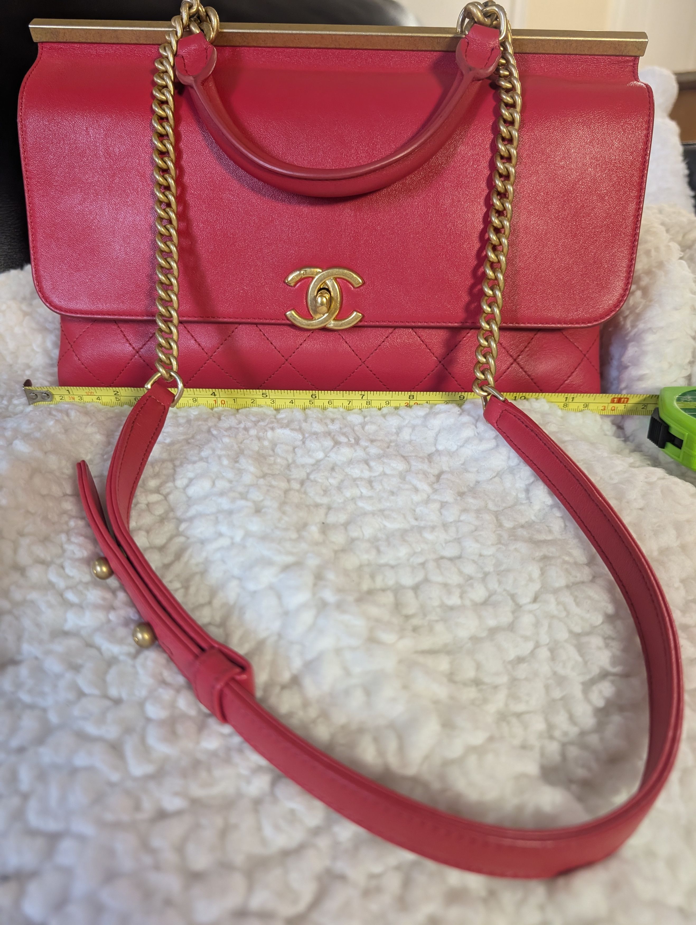 Chanel CHANEL Red Quilted Top Handle Shoulder Bag Size ONE SIZE - 1 Thumbnail