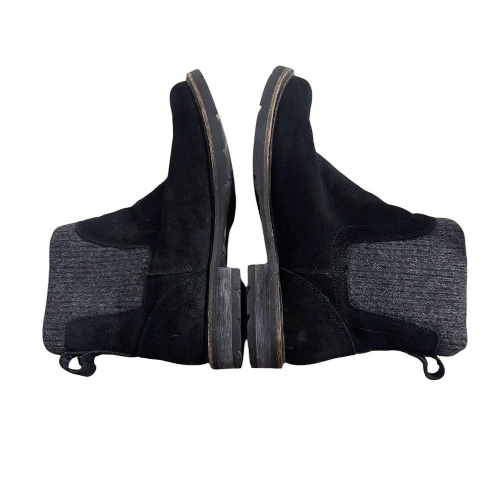 L.L. Bean L.L. Bean East Point Waterproof Suede Ankle Chelsea Boot Size US 7.5 / IT 37.5 - 4 Thumbnail