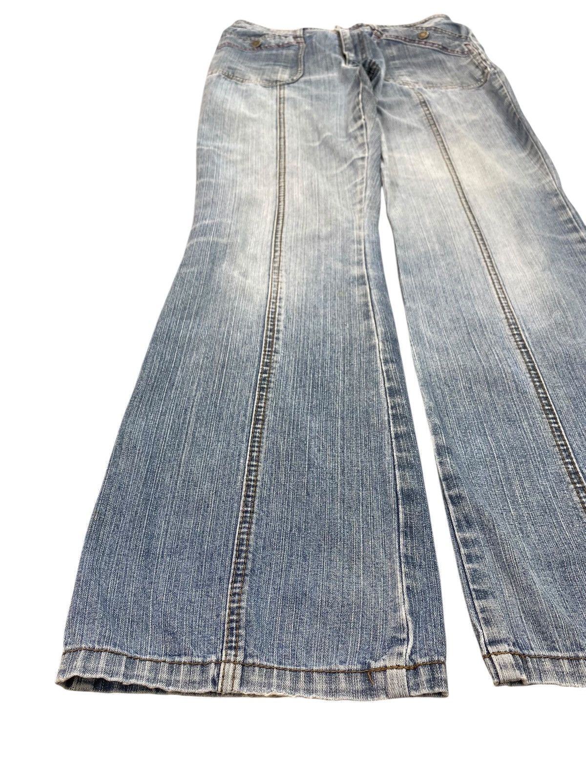 Japanese Brand Japanese Brand Blue Wash Arrow Line Style Flare Jeans Size US 28 / EU 44 - 7 Thumbnail