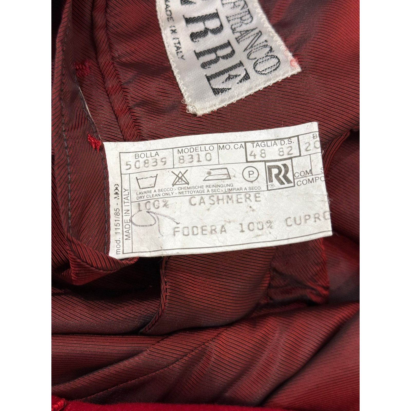 Gianfranco Ferre 1990s Gianfranco Ferré red blood blazer Size US M / EU 48-50 / 2 - 8 Thumbnail