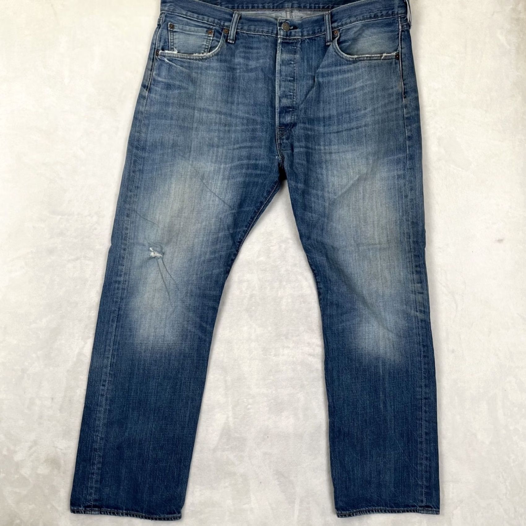 Levi's VINTAGE Levi’s 501 Jeans Blue Denim Size 40x32 Medium Wash Distressed Regular Mens Jeans 501 Series 90s Grunge USA Size US 40 / EU 56 - 2 Thumbnail