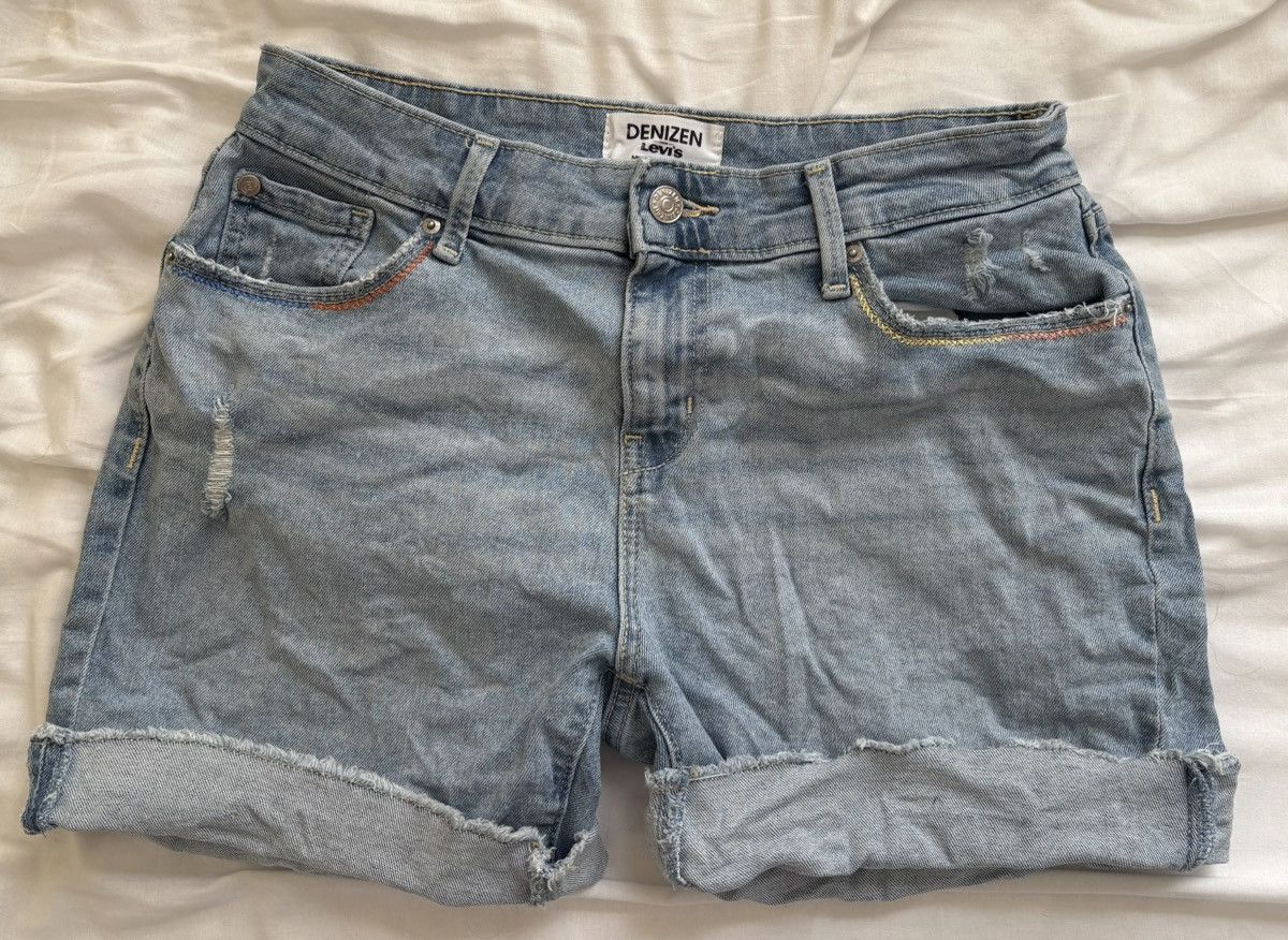 Levi's Levi upcycled embroidered mid rise denim shorts W27 Size 27" / US 4 / IT 40 - 1 Thumbnail