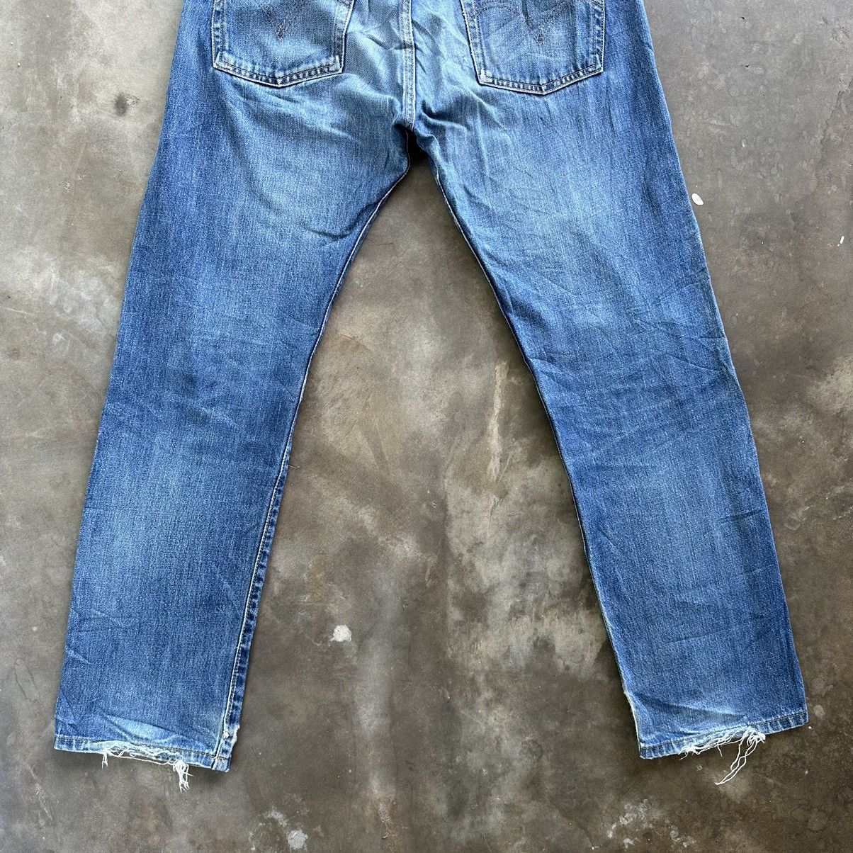 Jean × Levi's × Vintage Vintage Levi’s 505 Distressed Faded Denim Jean Pant W34 Size US 34 / EU 50 - 11 Thumbnail