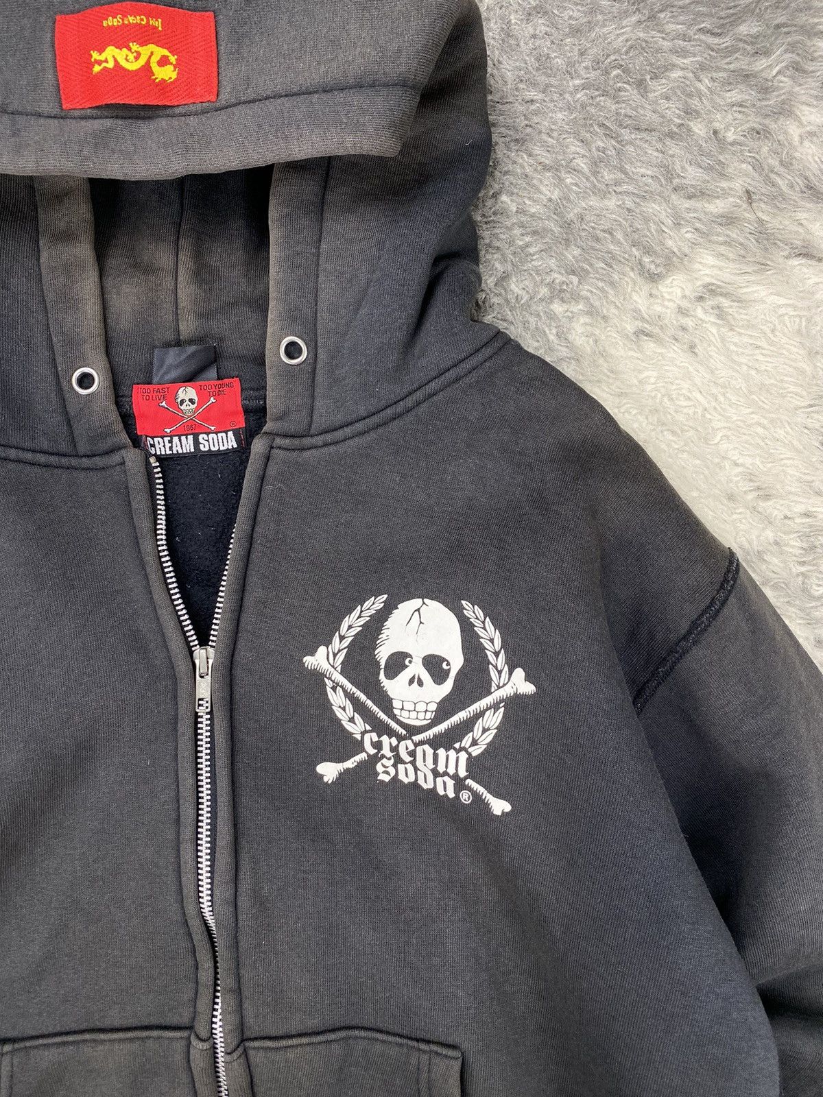 Japanese Brand Vintage Thrashed CREAM SODA Crazy Sunfaded Hoodie Size US L / EU 52-54 / 3 - 7 Thumbnail