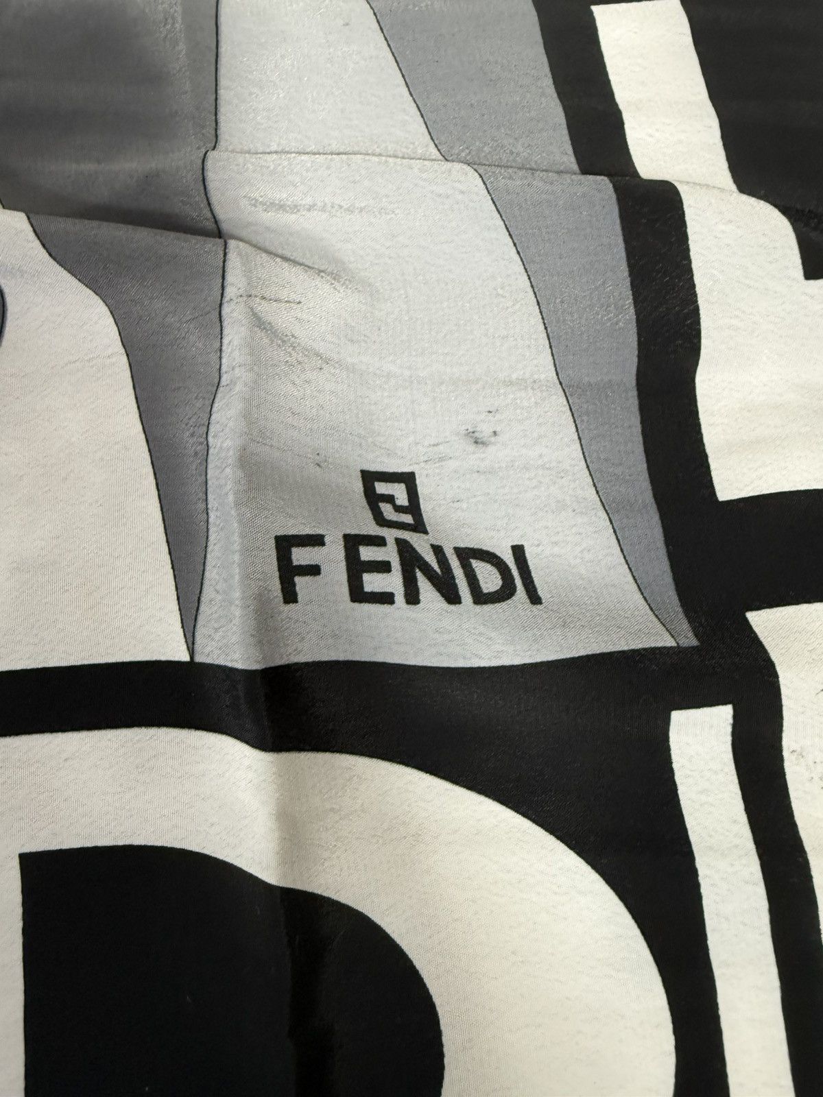 Fendi Rare Vintage Fendi Silk Scarf Size ONE SIZE - 4 Thumbnail