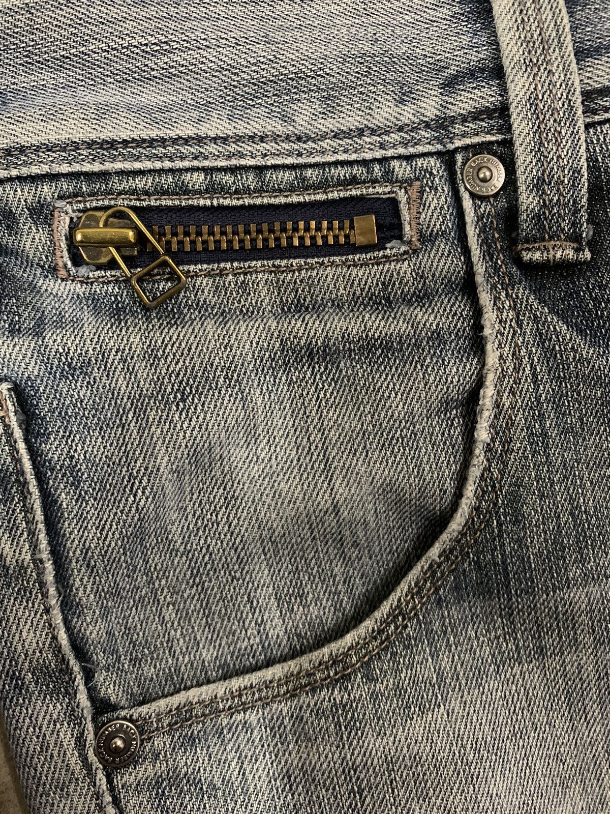 Undercover × Uniqlo Vintage Japanese Back Number Buckle Back Punk Style Jeans Size US 30 / EU 46 - 6 Thumbnail