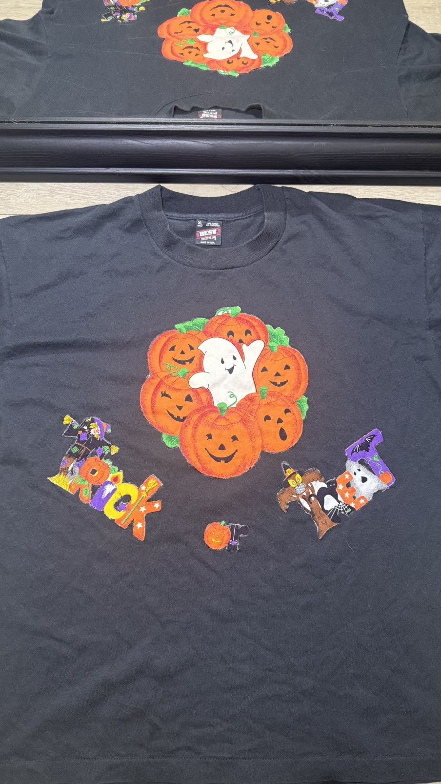 Fruit Of The Loom Vintage / Y2K 1990s Trick Or Treat Halloween Shirt Size US XL / EU 56 / 4 - 2 Thumbnail