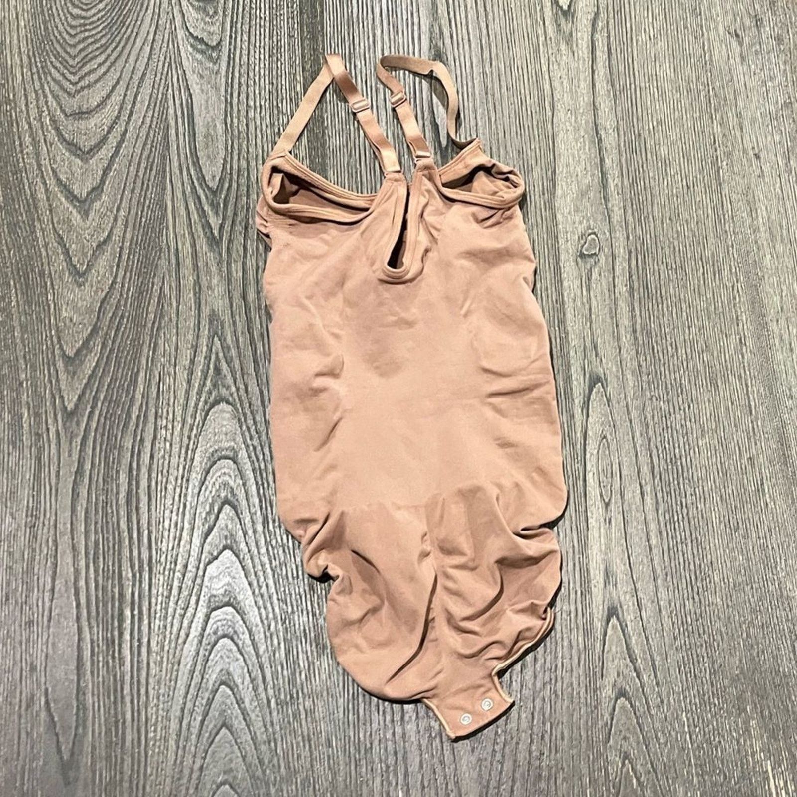 SKIMS NWOT Skims Seamless Sculpt Brief Bodysuit Nude L/XL Size ONE SIZE - 4 Thumbnail