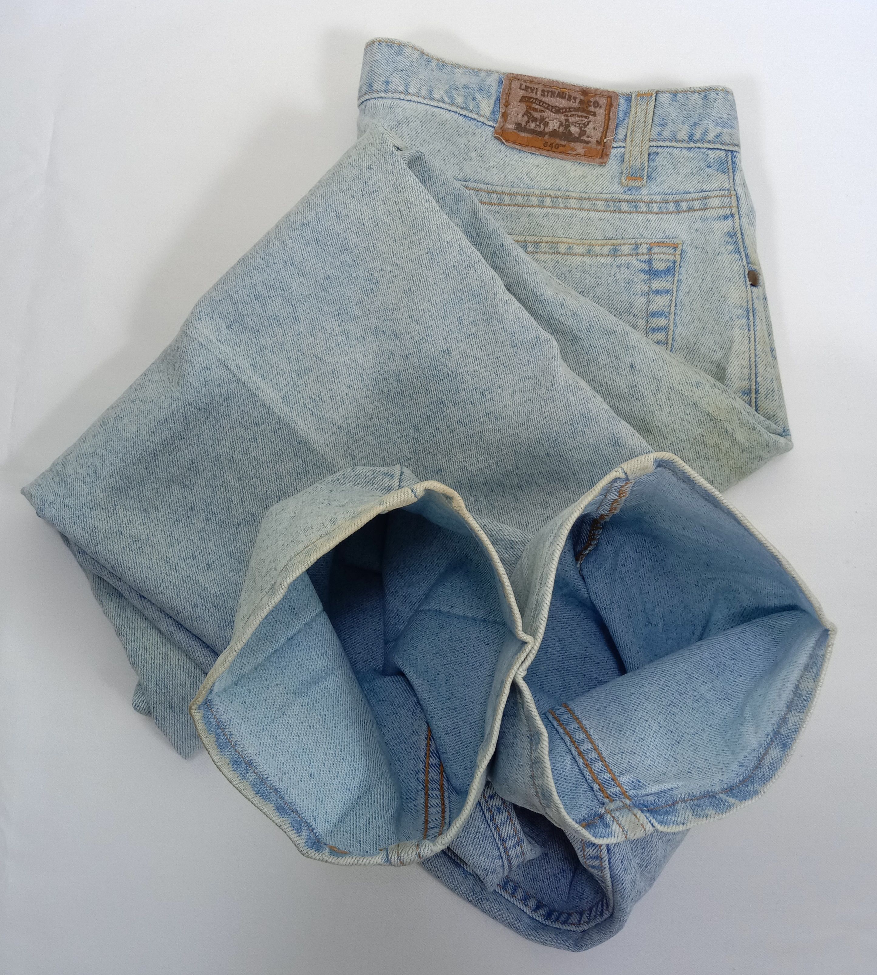 Levi's Vintage 90s Levi's 540 Jeans Light Wash Relaxed Fit Denim Size US 39 - 15 Thumbnail