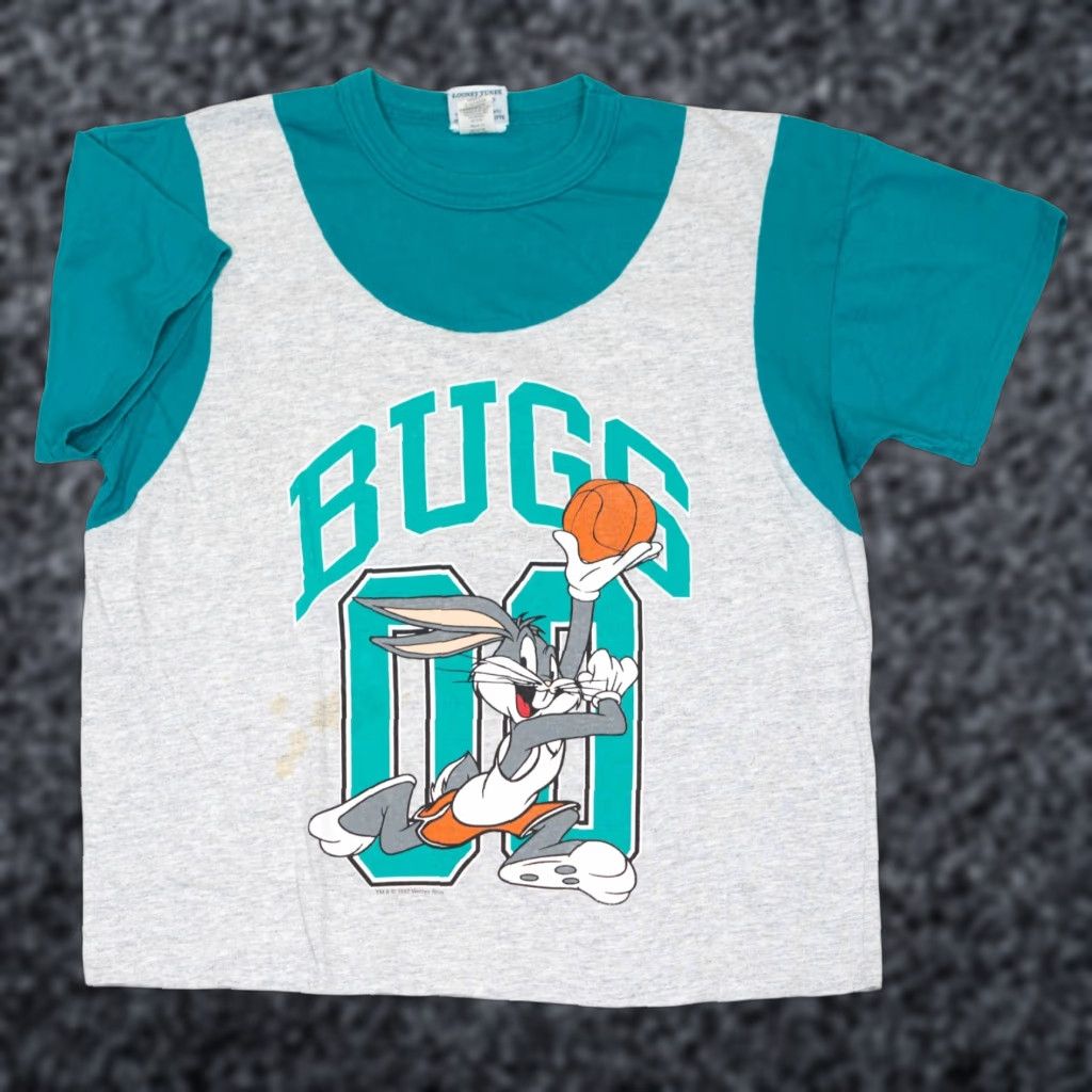 Vintage VINTAGE Bugs Bunny Basketball T-Shirt Mens M 22x25 Warner Bros Looney Tunes Gray 90s Cartoon Size M / US 6-8 / IT 42-44 - 1 Thumbnail