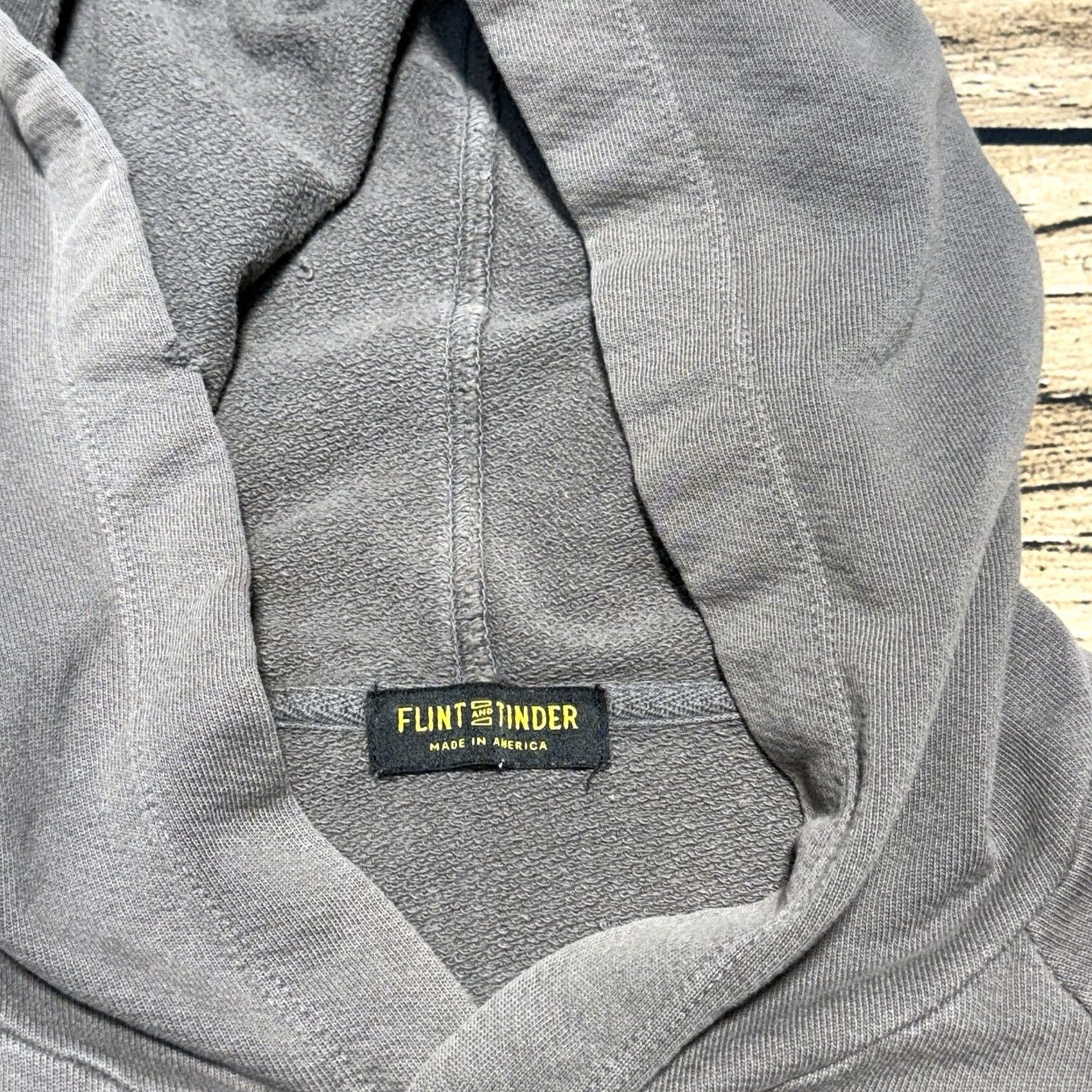 Flint And Tinder Flint and Tinder Hoodie Sweatshirt Mens M Gray Fleece Pullover USA Threads Pocket Hooded Crew Neck Size US M / EU 48-50 / 2 - 6 Thumbnail