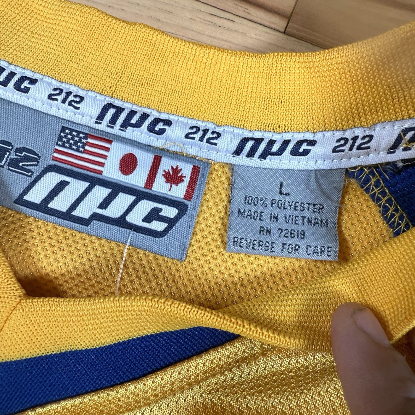 Vintage VINTAGE New York & Company Jersey City Football Blue Gold L Mens Large Regular Casual Activewear Football Jersey City Series Mens Size US L / EU 52-54 / 3 - 6 Thumbnail