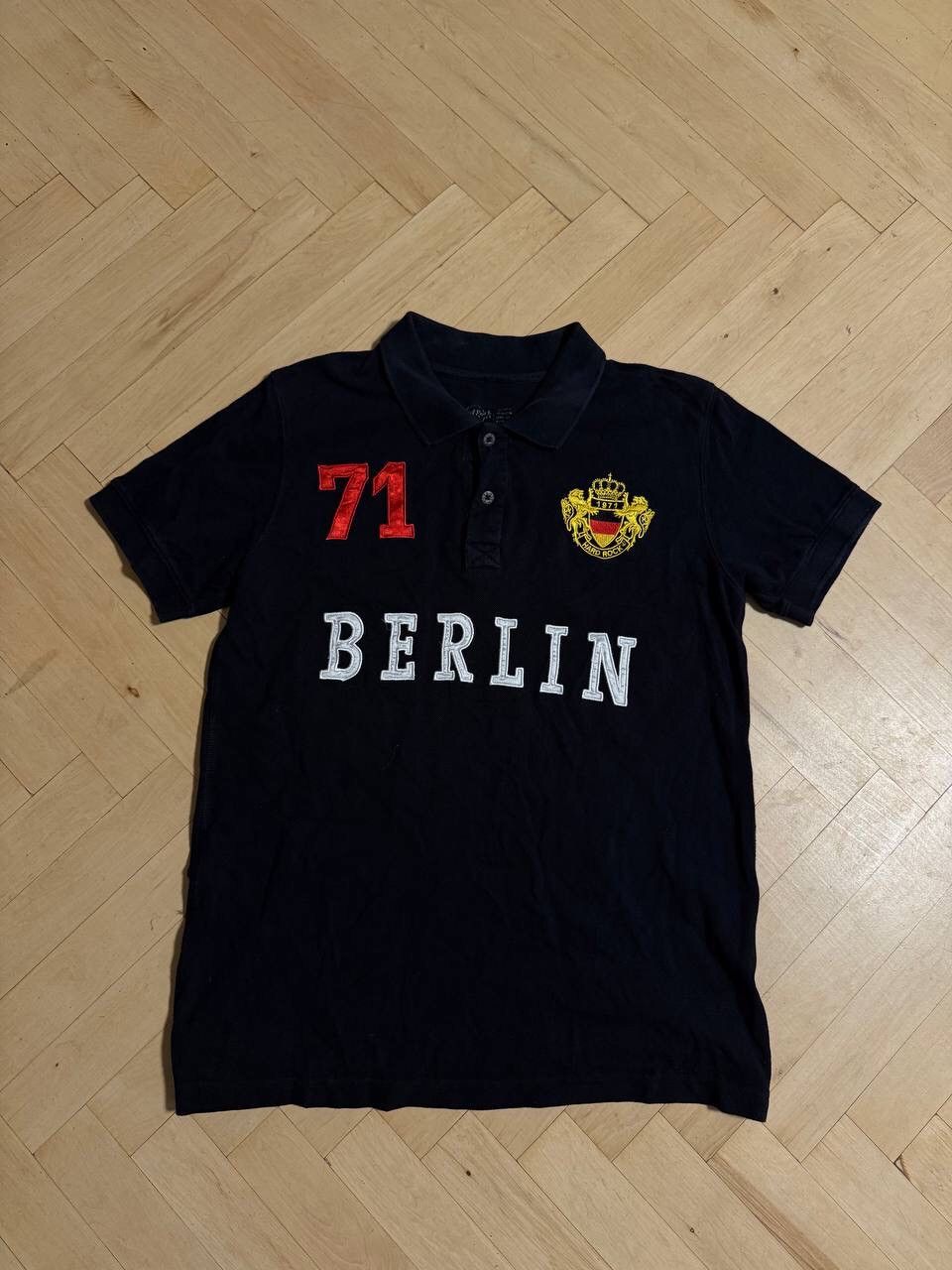 Vintage Vintage Berlin Hard Rock Ralph Lauren Style Polo Tee Size US M / EU 48-50 / 2 - 2 Thumbnail