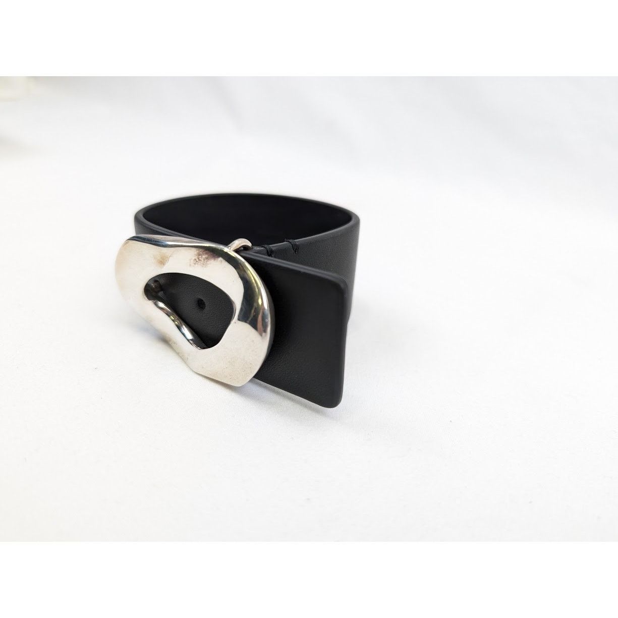 Bottega Veneta o1rshd1 Size: OS / Argento Antique Nappa Bracelet in Nero Size ONE SIZE - 4 Thumbnail