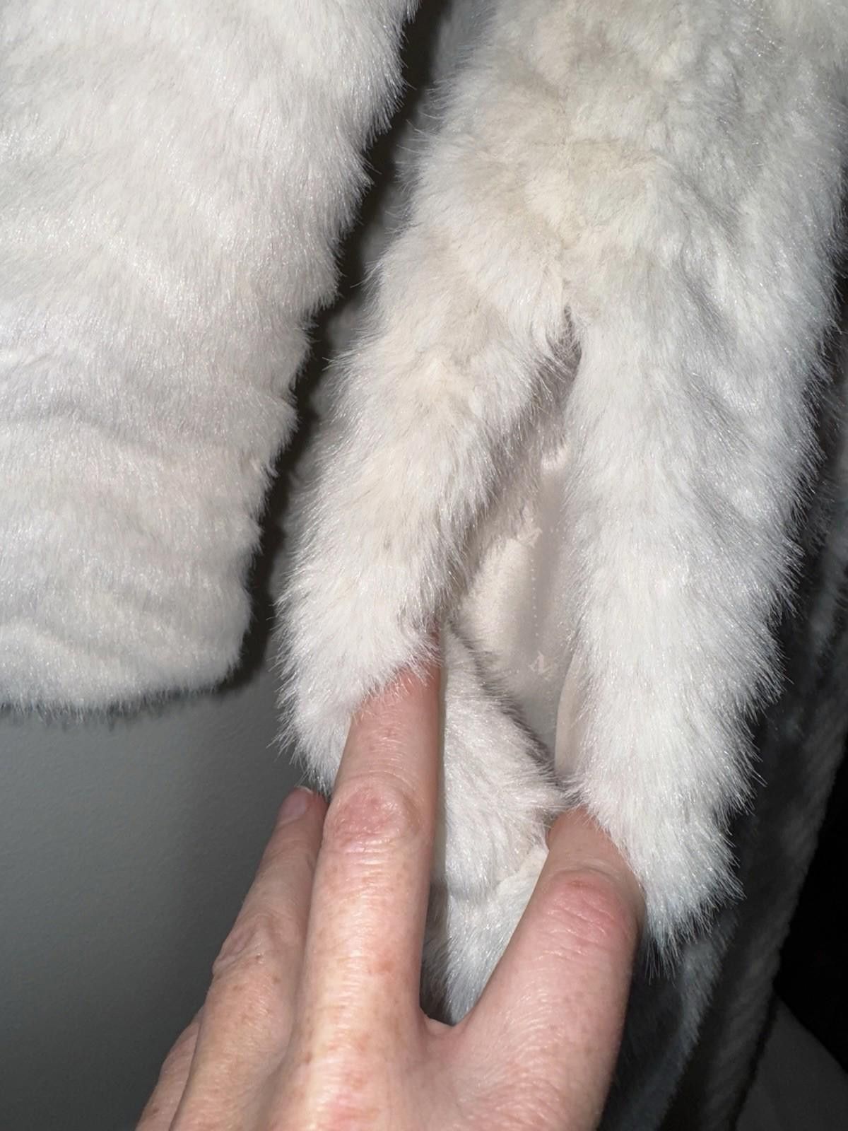 Georges Marciano $650 MARCIANO CLAIRE LONG FAUX FUR WOMENS COAT MEDIUM IVORY Size M / US 6-8 / IT 42-44 - 9 Thumbnail