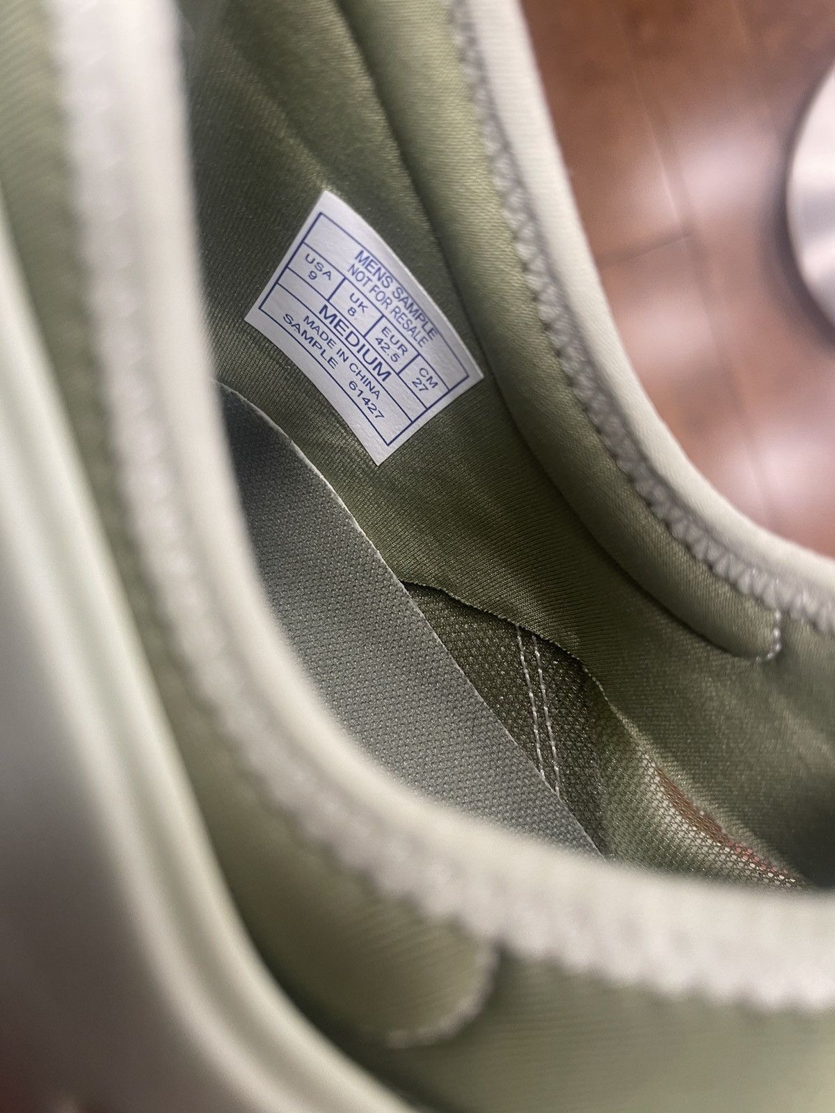 TOMBOGO Saucony Tombogo F&F The Butterfly Glow in the Dark Size US 9 / EU 42 - 14 Thumbnail