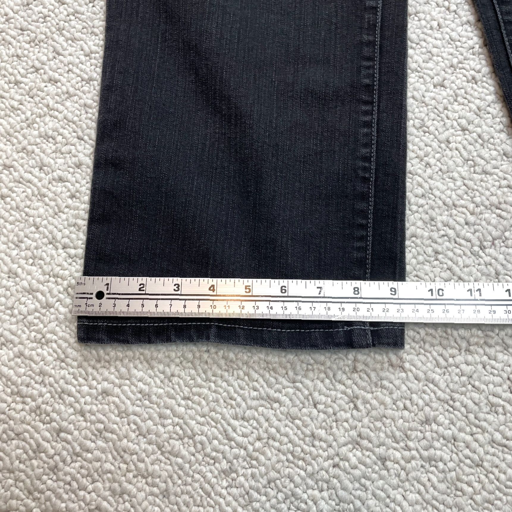 Vintage VINTAGE? No — Style&co. Jeans Womens 18 Plus Denim Straight Black 5-Pocket Embroidered 40x27 Adult Women Size 40" / US 18 - 2 Thumbnail