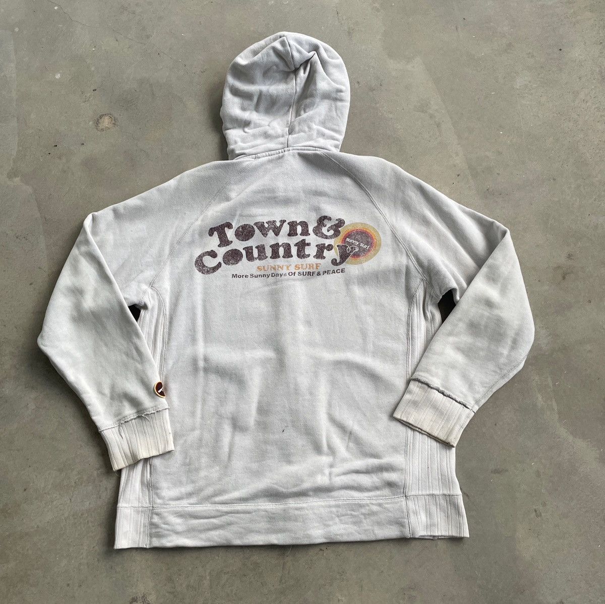 Vintage VINTAGE TOWN & COUNTRY SUNNY SURF ZIPPED HOODIE Size US L / EU 52-54 / 3 - 1 Thumbnail