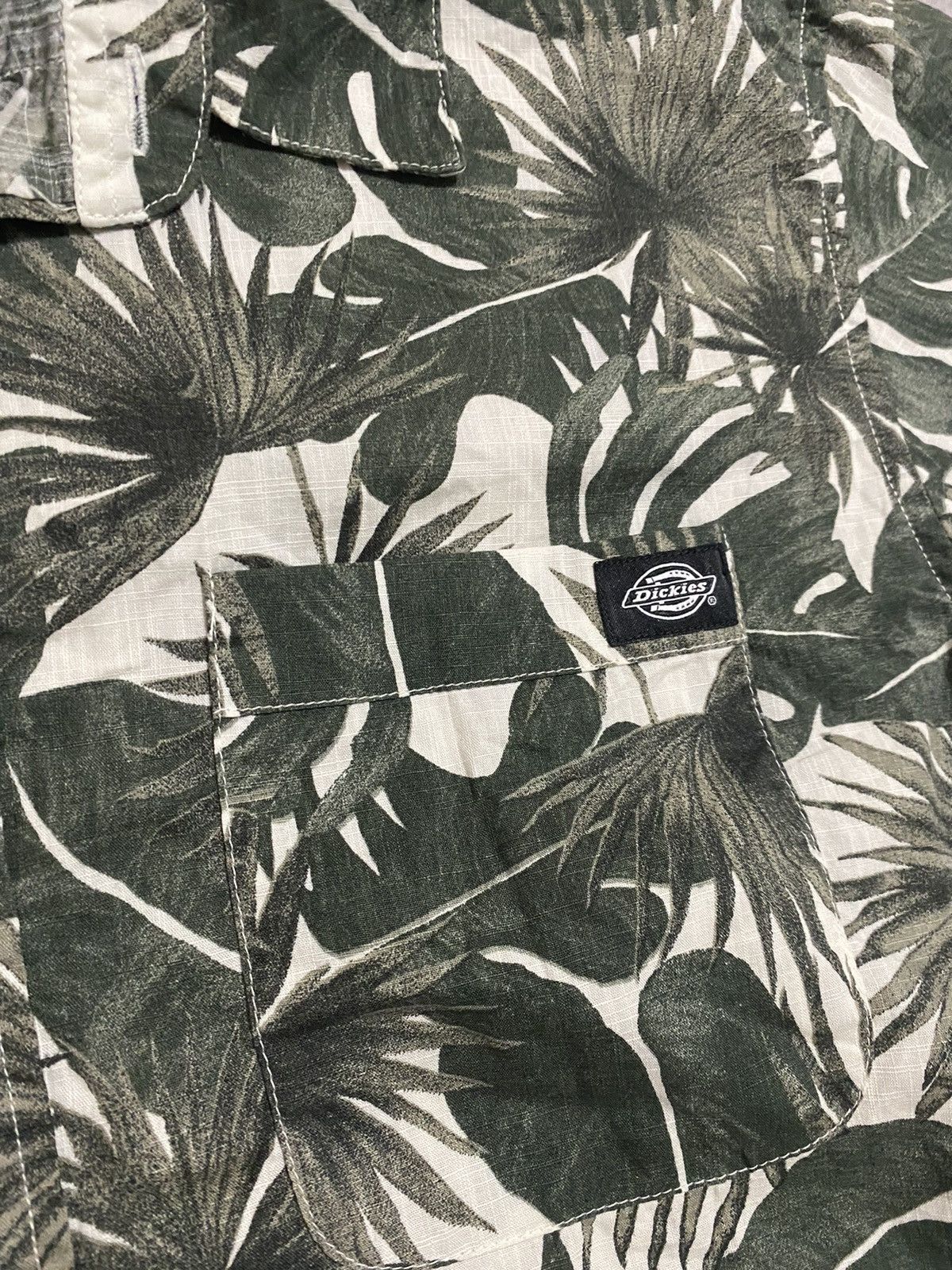 Dickies Dickies Short Sleeve Shirt Floral Print Size US L / EU 52-54 / 3 - 3 Thumbnail