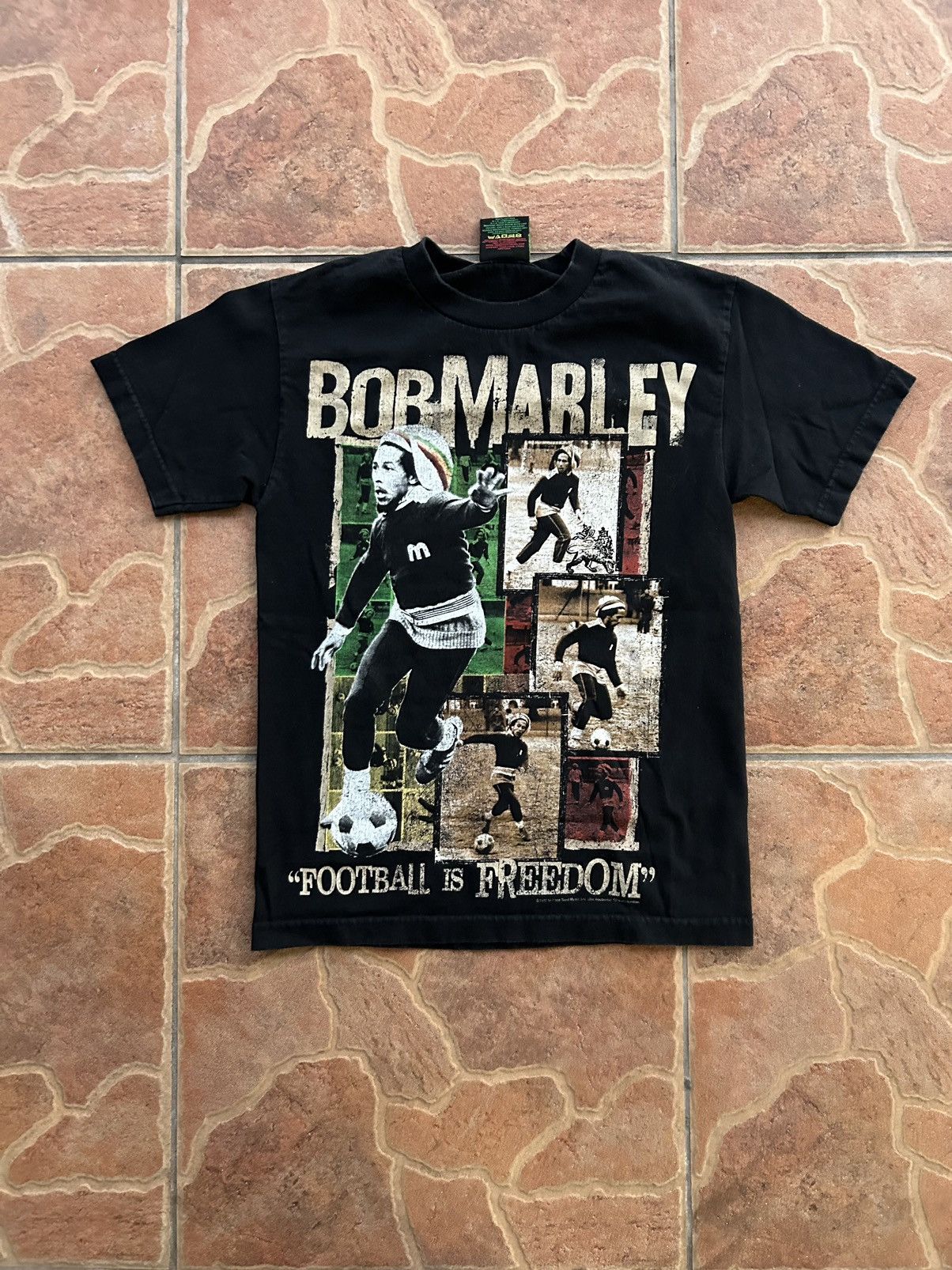 Vintage Vintage Bob Marley tee Size US S / EU 44-46 / 1 - 1 Thumbnail