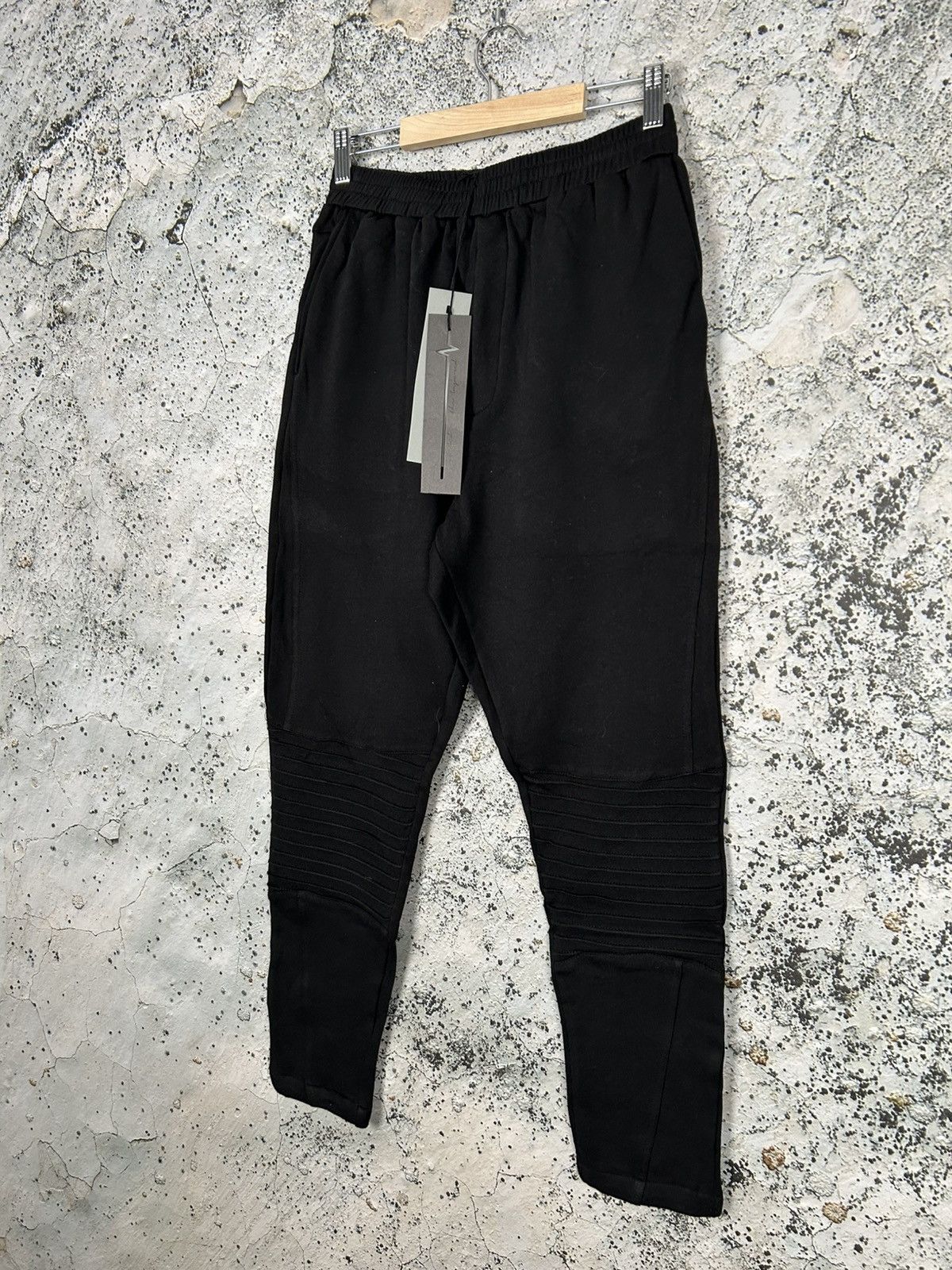 First Aid To The Injured First Aid To The Injured Black Avantgarde Sweatpants Archive Size US 30 / EU 46 - 2 Thumbnail