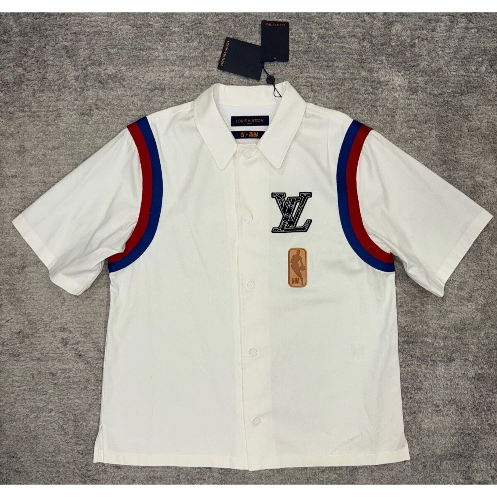 Louis Vuitton Louis Vuitton LV NBA Basketball SS Shirt Short Sleeve Button Size US L / EU 52-54 / 3 - 2 Thumbnail