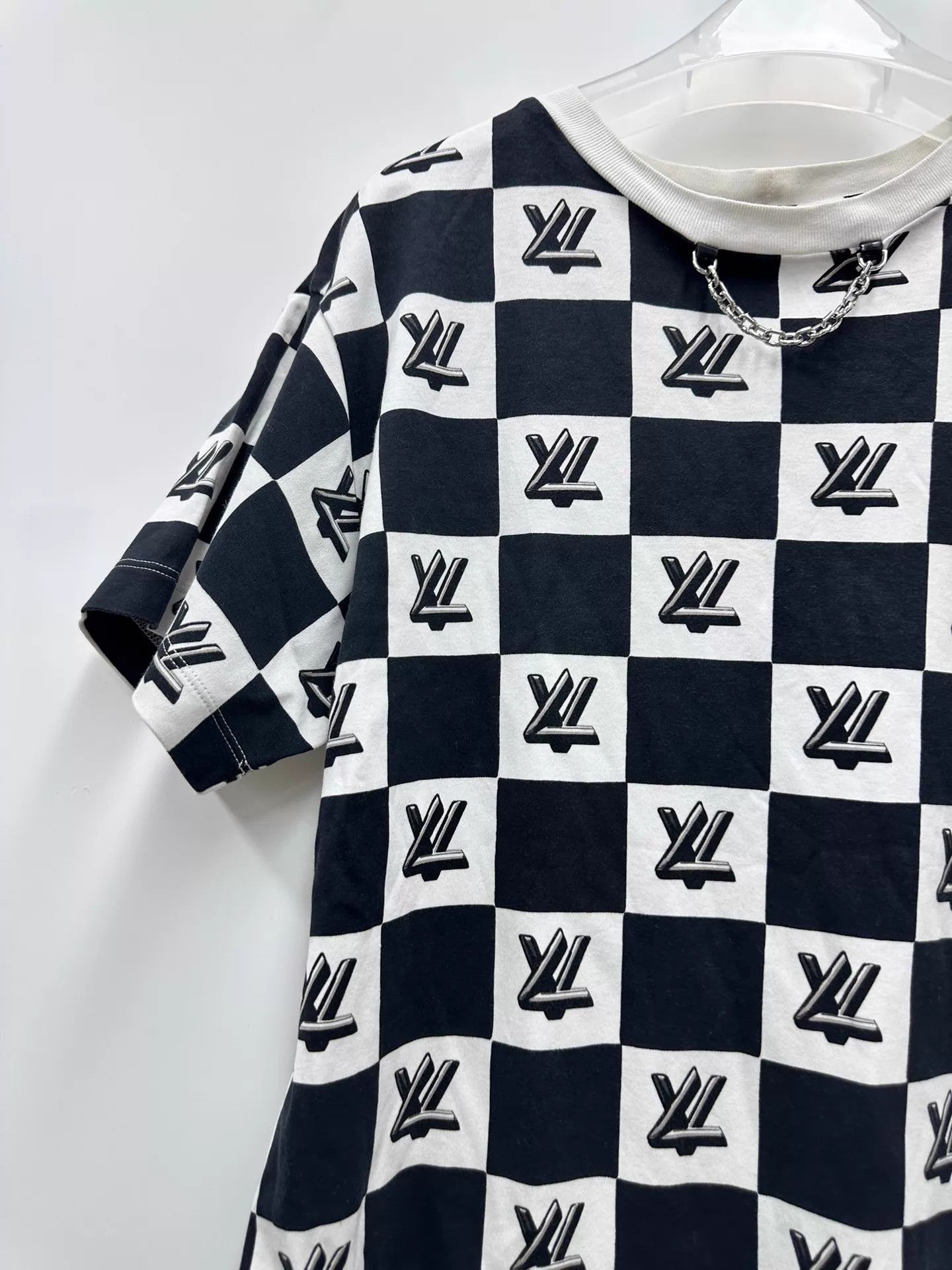 Louis Vuitton Louis Vuitton All Over Print SS T-Shirt M Size US M / EU 48-50 / 2 - 8 Thumbnail