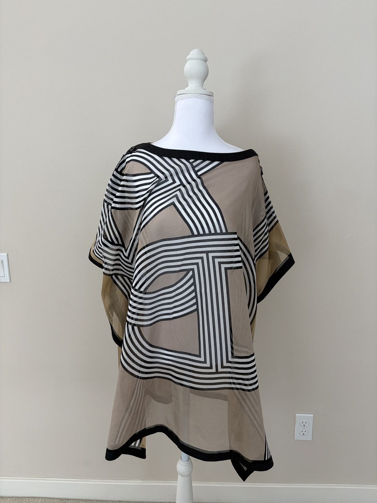 Hermes Hermes sheer cotton pareo beach cover-up Size S / US 4 / IT 40 - 1 Thumbnail