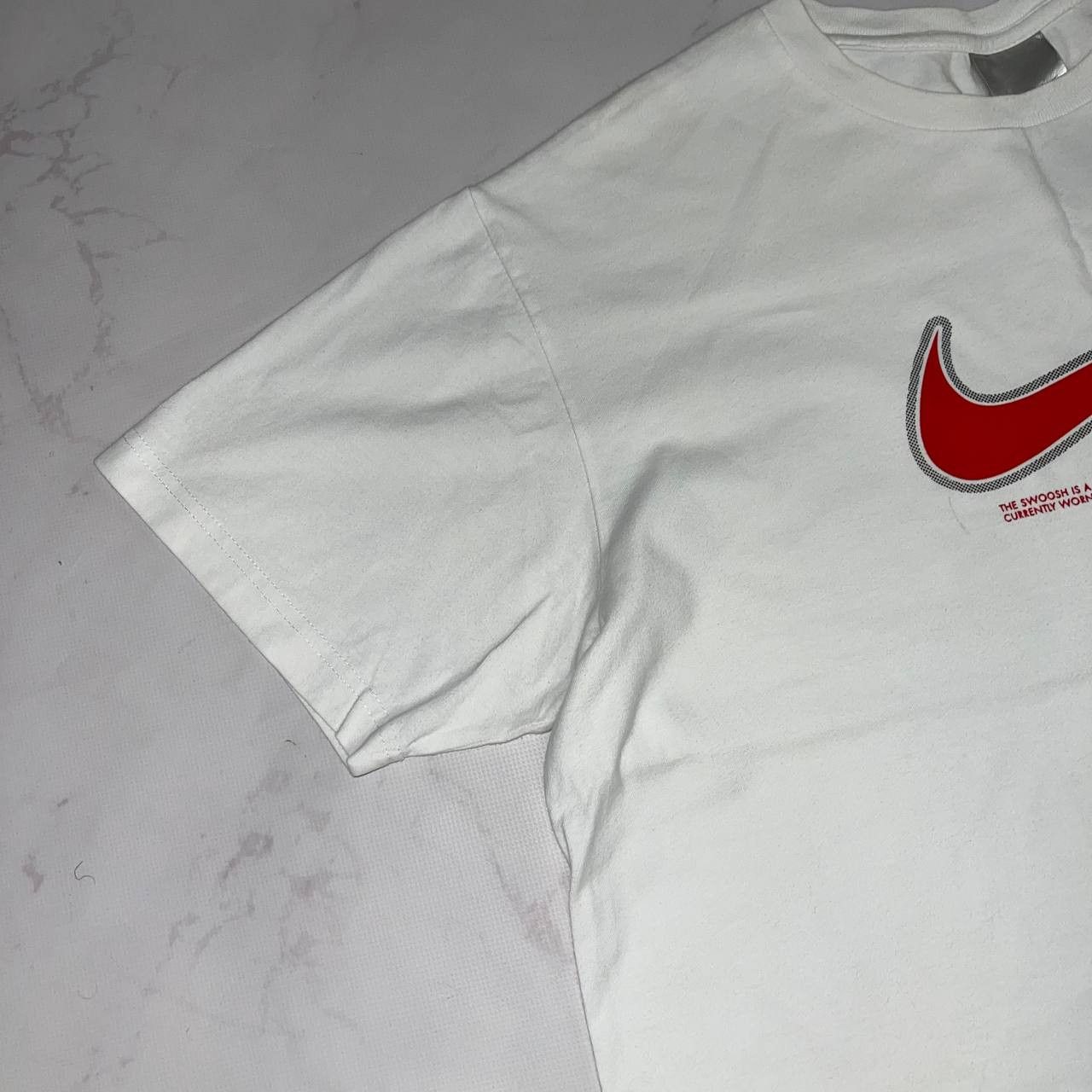 Nike Nike vintage big red swoosh white tee shirt size L Size US L / EU 52-54 / 3 - 5 Thumbnail