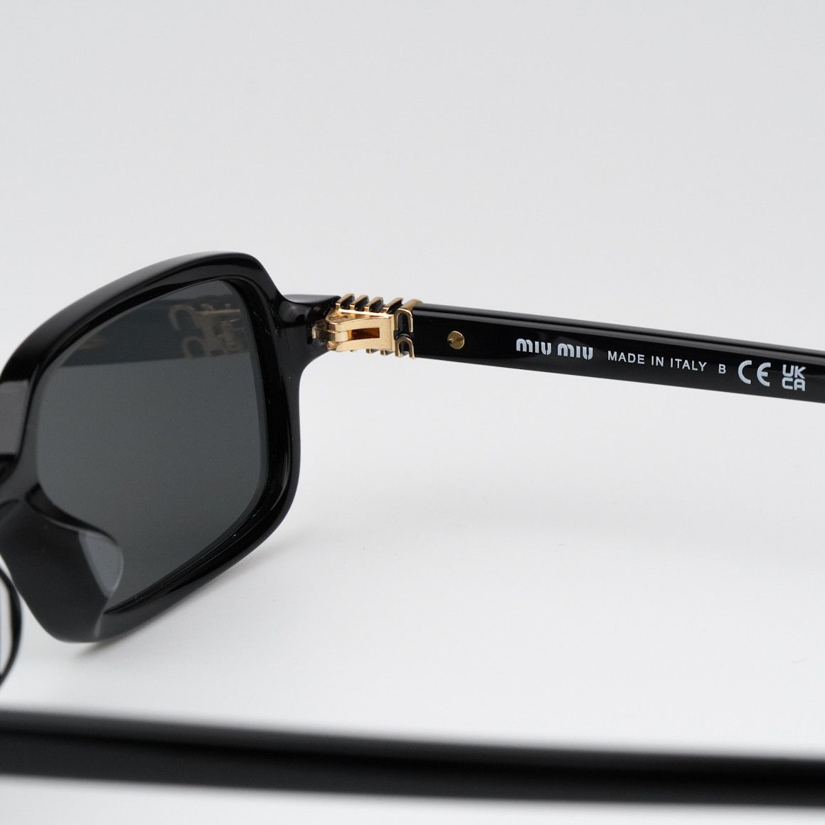 Miu Miu NEW Miu Miu MU11ZSF 16K5S0 REGARD Unisex Sunglasses Size ONE SIZE - 8 Thumbnail