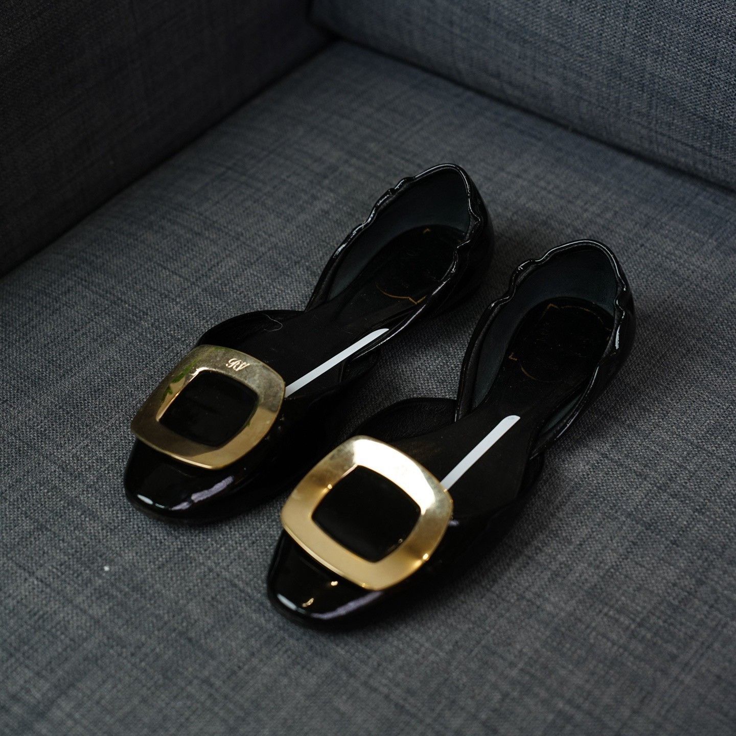 Roger Vivier Roger Vivier Retro Black Lowtop Sneakers it_34-5 Women Size US 4.5 / IT 34.5 - 1 Thumbnail